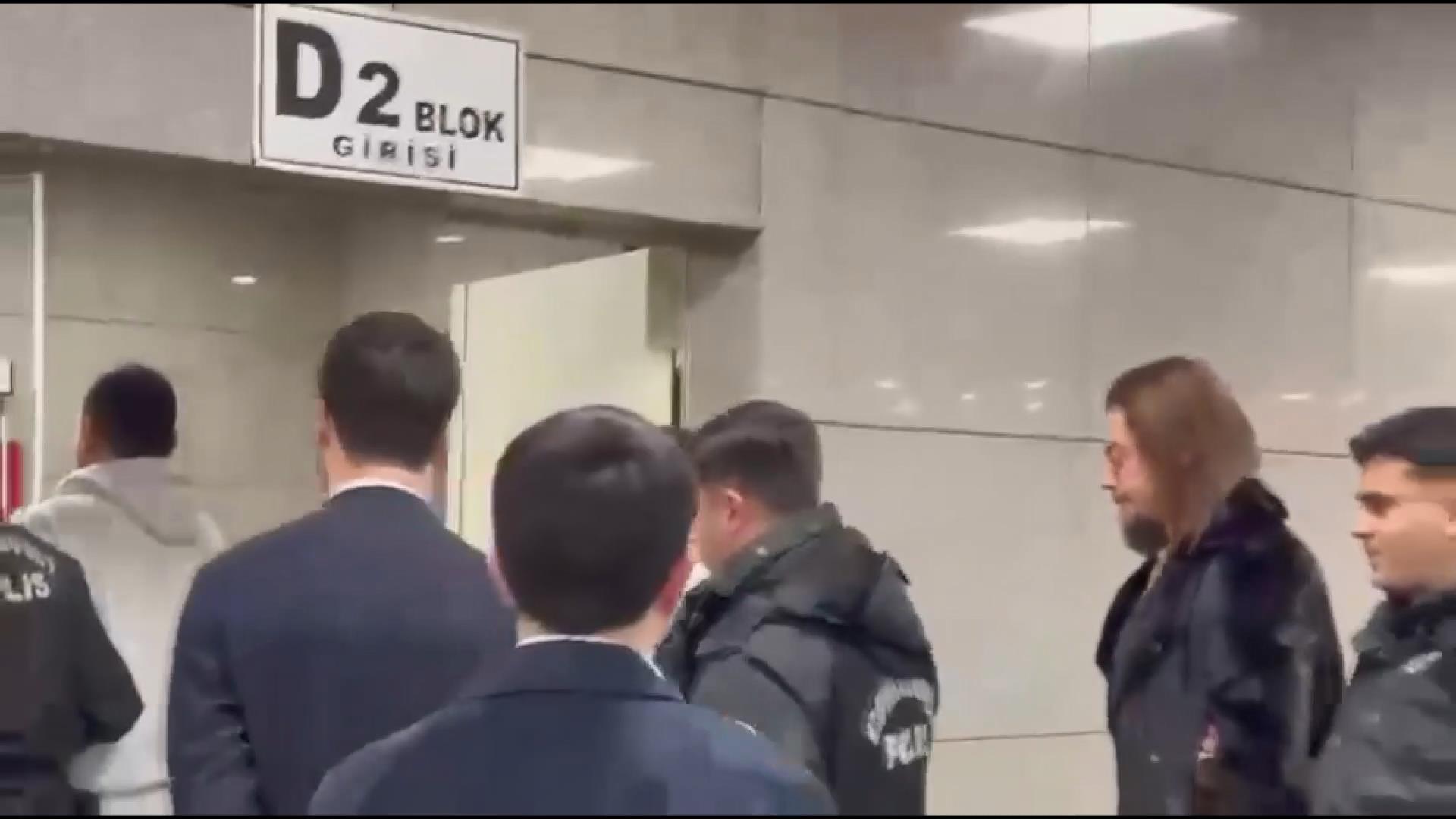 I S T A N B U L B O R S A D A M A N I P U L A S Y O N S O R U S T U R 1045479 309451