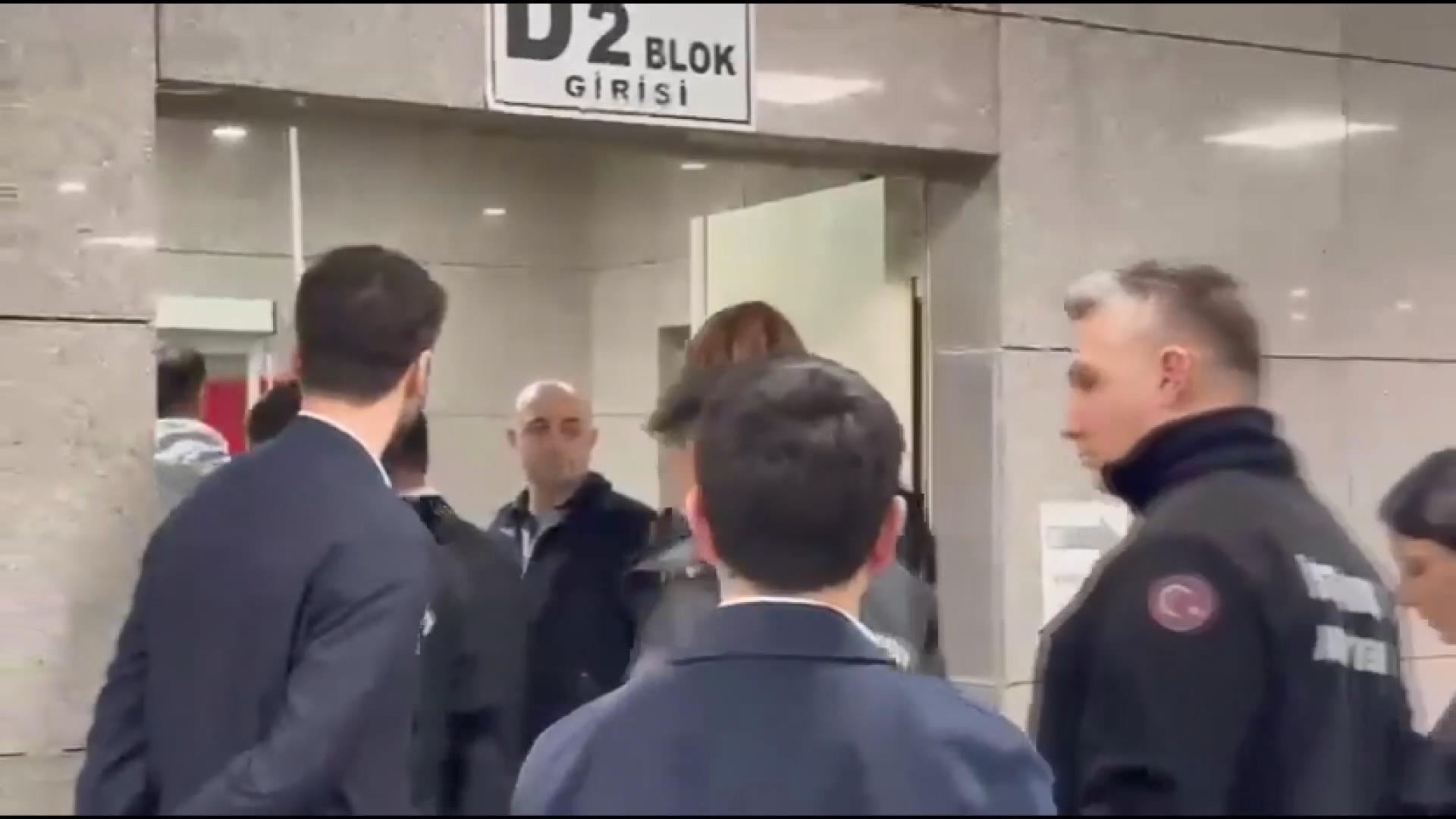 I S T A N B U L B O R S A D A M A N I P U L A S Y O N S O R U S T U R 1045480 309451