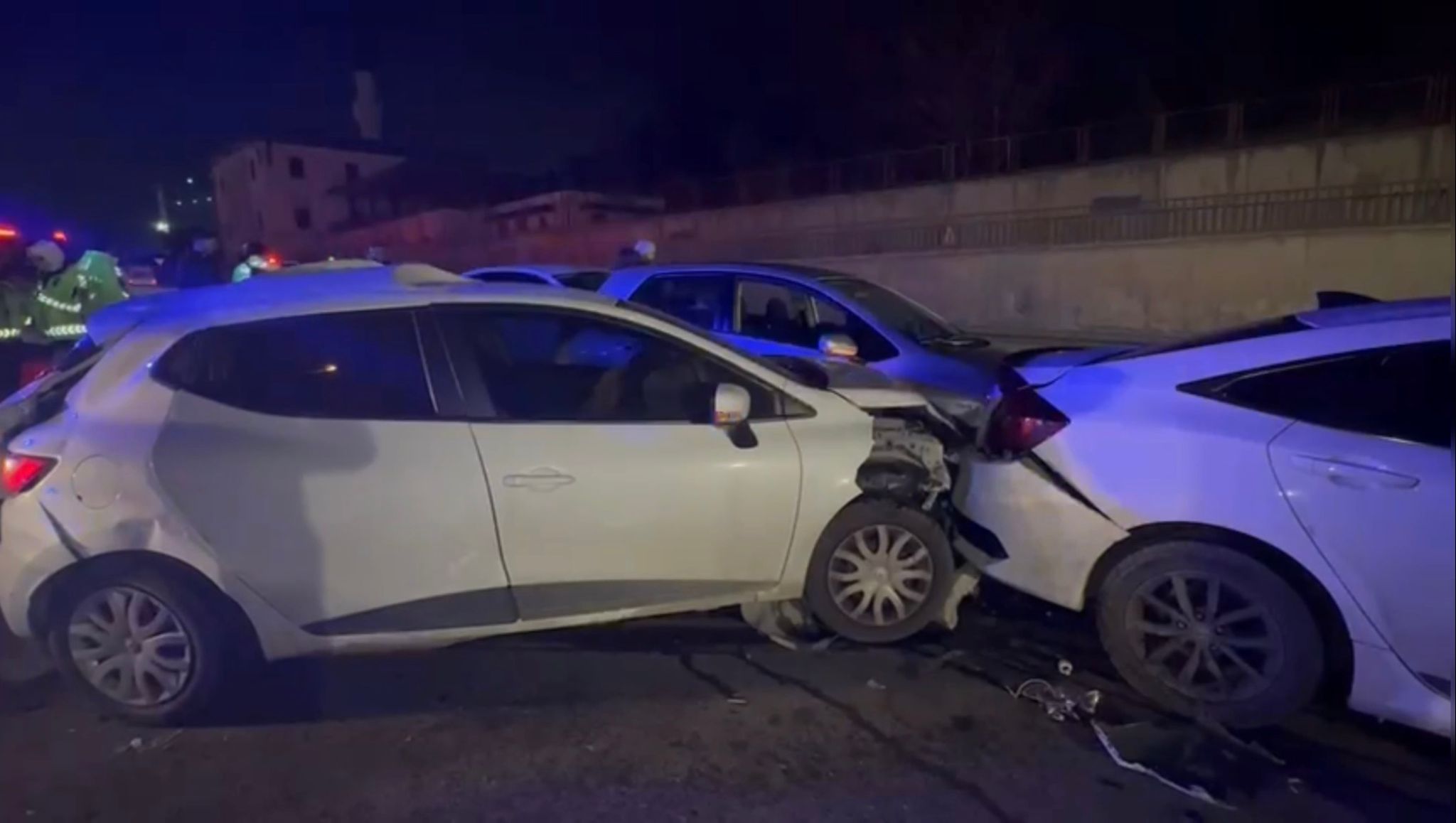 I S T A N B U L C E K M E K O Y’ D E 7 A R A C I N K A R I S T I G I 1066661 316527