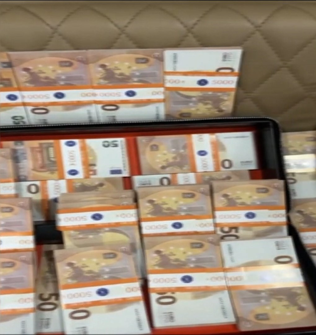 I S T A N B U L E S E N Y U R T T A S A H T E 150 B I N E U R O 1070563 317687