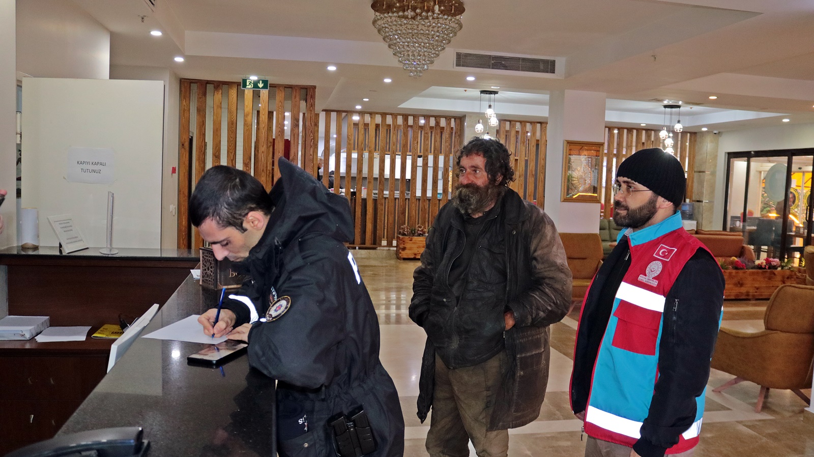 I S T A N B U L I S T A N B U L D A S O K A K T A Y A S A Y A N 15 1084593 321902