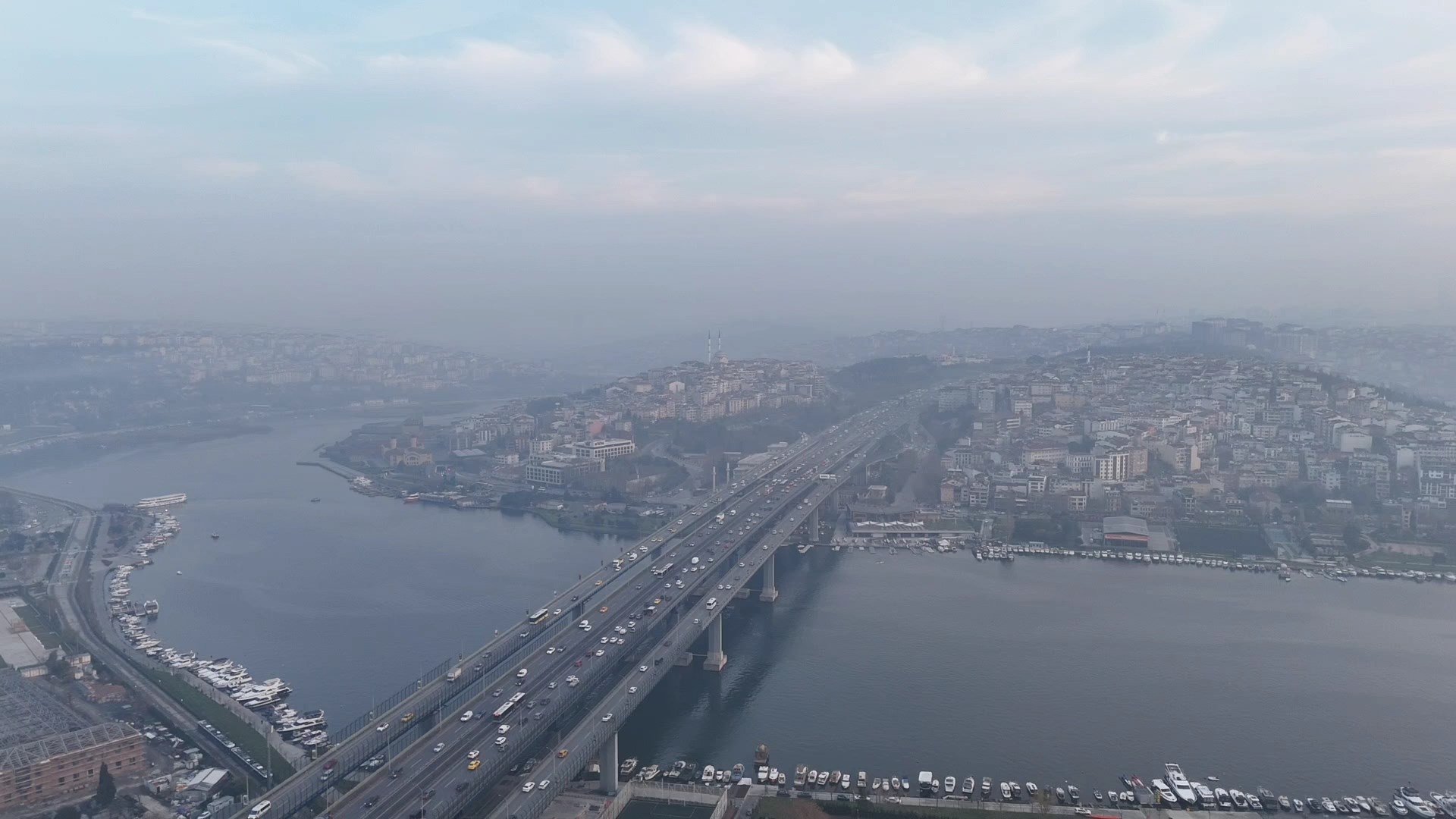 I S T A N B U L I S T A N B U L U N B A Z I B O L G E L E R I N D E 1070160 317541