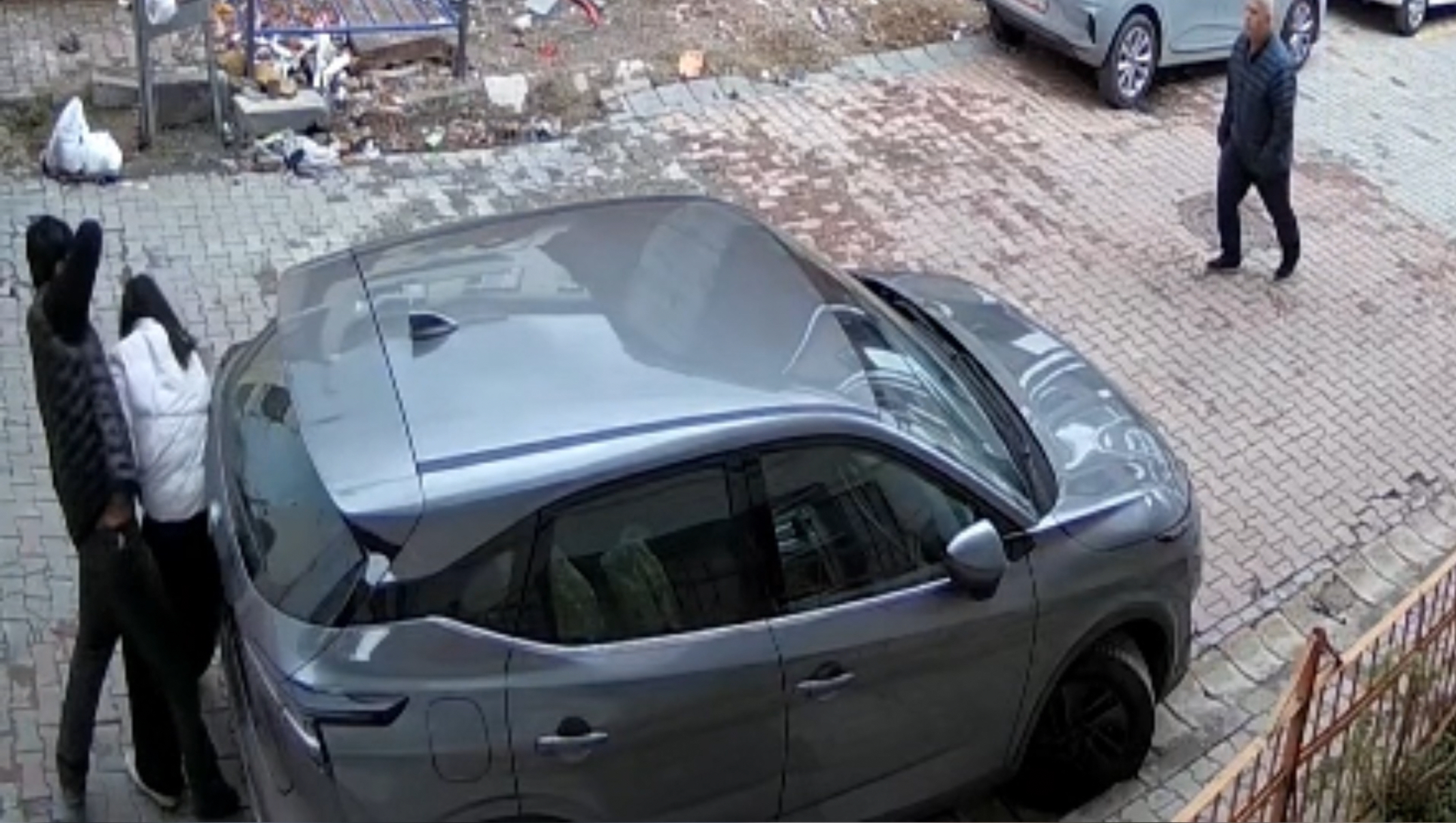 I S T A N B U L K A G I T H A N E’ D E E S I N I N S I L A H C E 1066640 316525