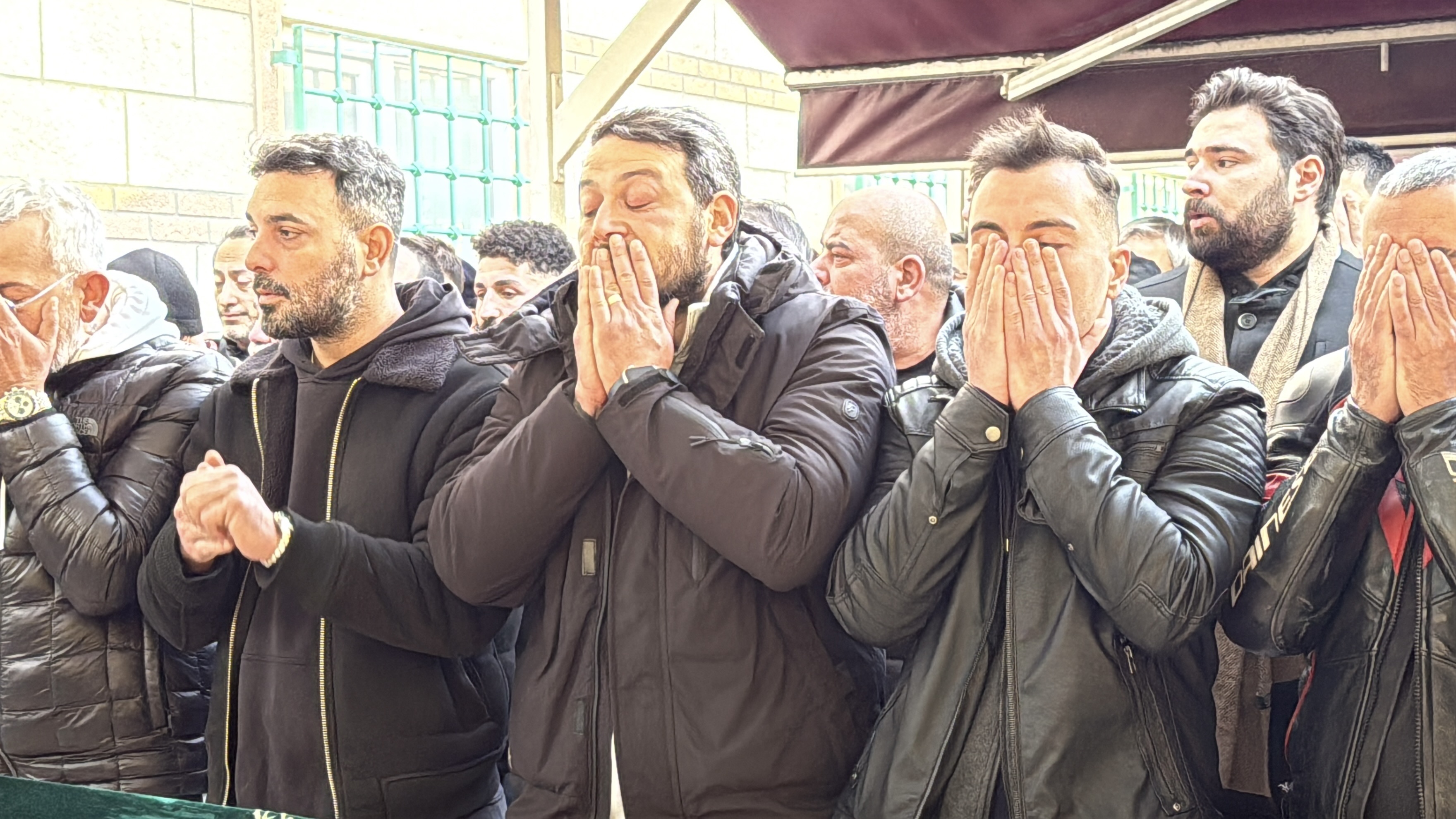 I S T A N B U L S I S L I D E T R A F I K K A Z A S I N D A H A Y 1069669 317410