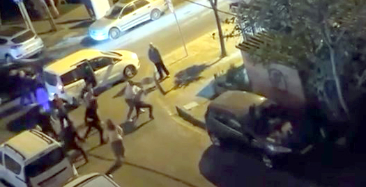 Istanbul Avcilarda Sokak Ortasinda Tek 1050741 311802 (1)