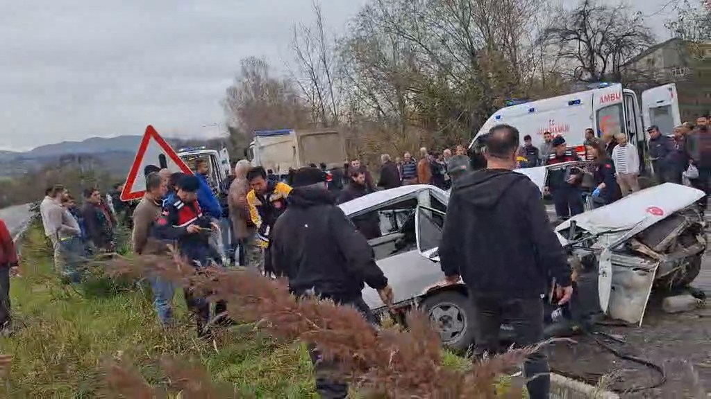 K A M Y O N L A C A R P I S A N O T O M O B I L I K I Y E B O L U N D U 1055533 313245