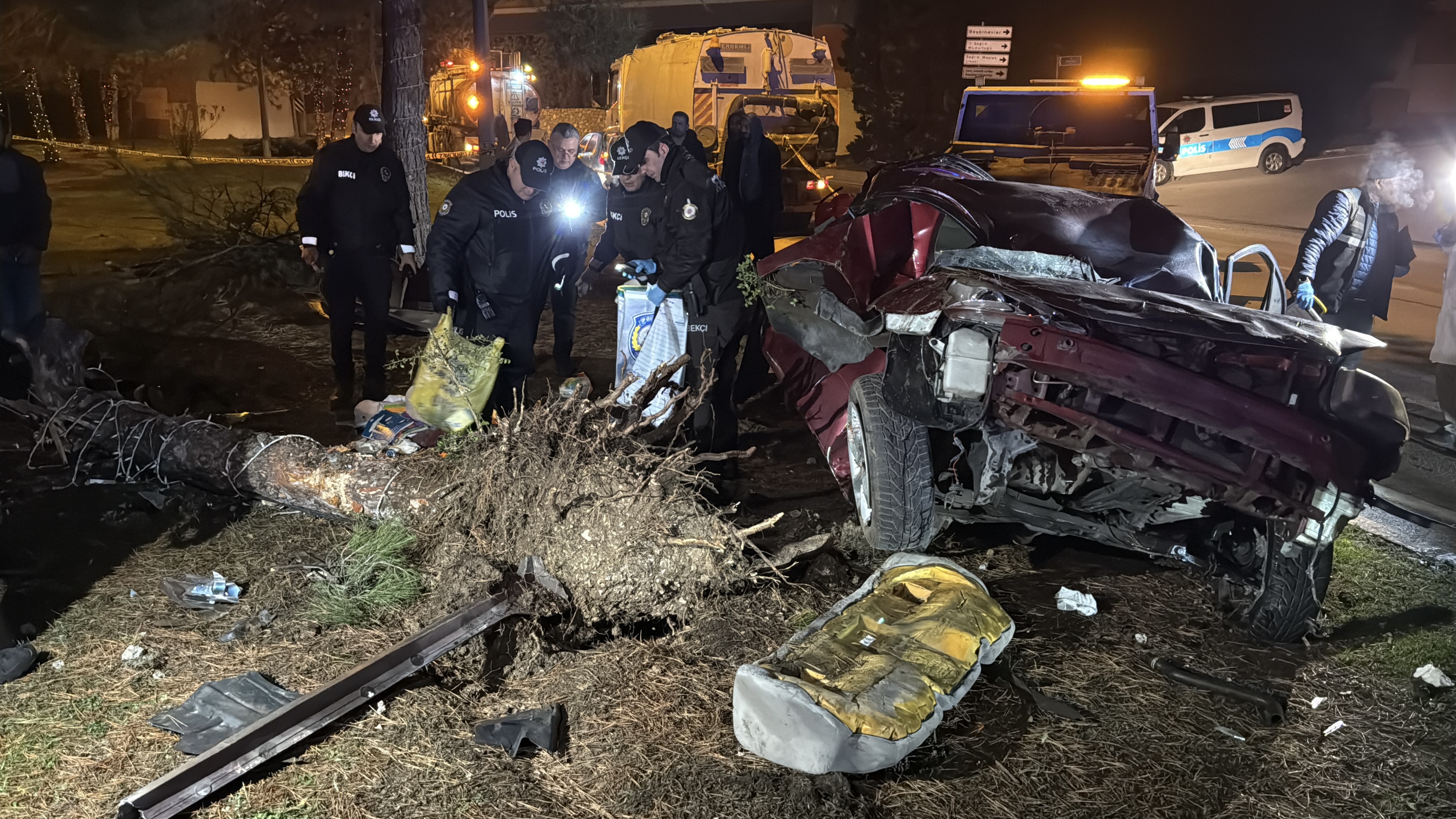 K A R A B U K T E O T O M O B I L R E F U J D E K I A G A C A C A R 1048316 311086