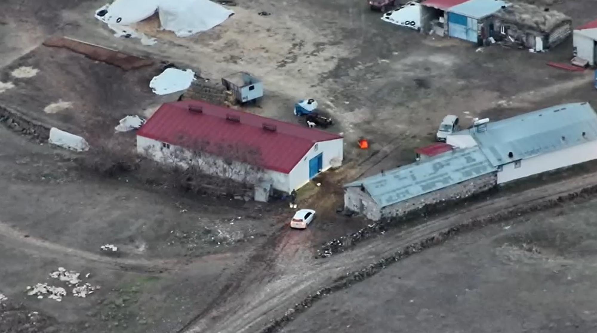 K A R S T A S I L A H T A C I R L E R I N E D R O N D E S T E K L I 1061120 314907