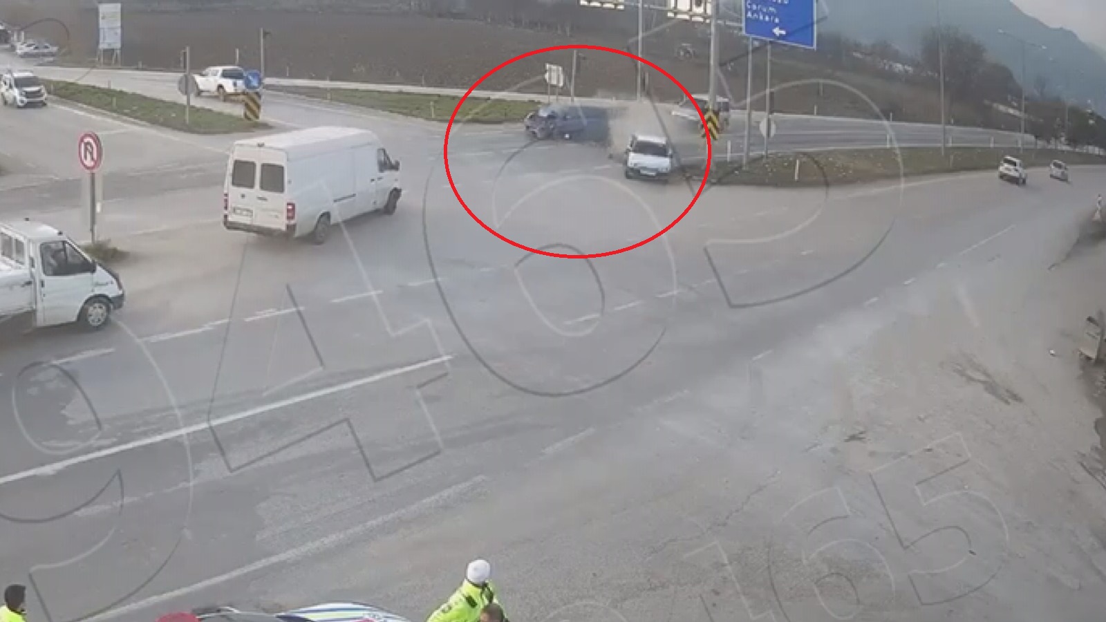 K I R M I Z I I S I K T A B E K L E Y E N O T O M O B I L E A R K A D A 1075448 319087