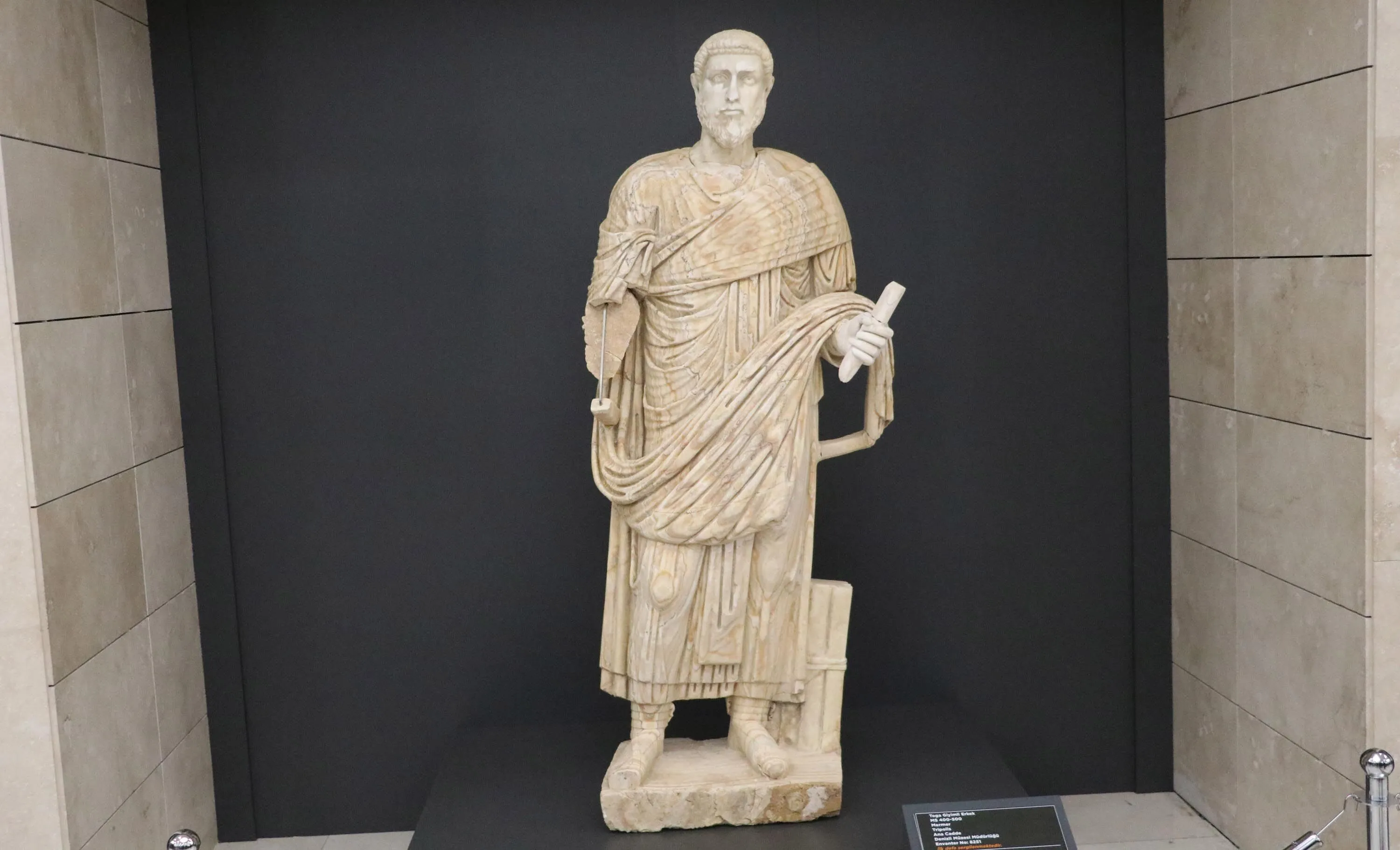 Lykosun Antik Yuzleri Sergisi Denizlide Acildi