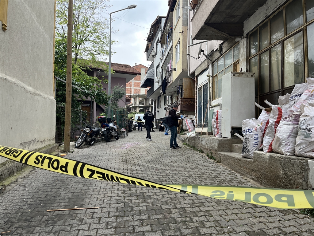 M I R A S N E D E N I Y L E K A R D E S I N I O L D U R E N S A N I G A 931710 320608