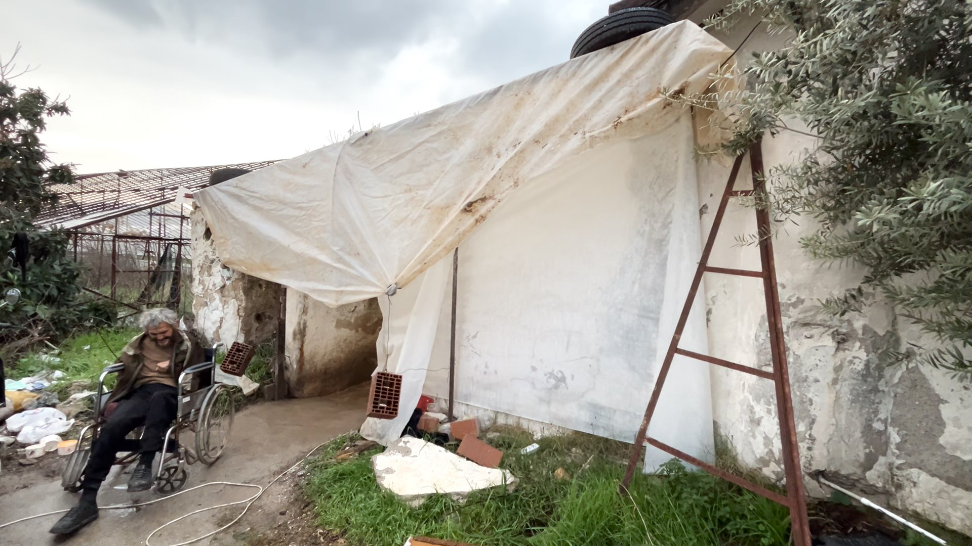 M U S A M B A Y L A C E V R I L I A L A N D A Y A S A M M U C A D E L E 1089340 323376