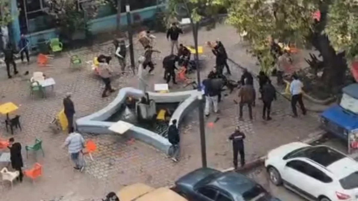 Manisa'da 80 kişilik kavgada taş, sopa ve silahlar kullanıldı