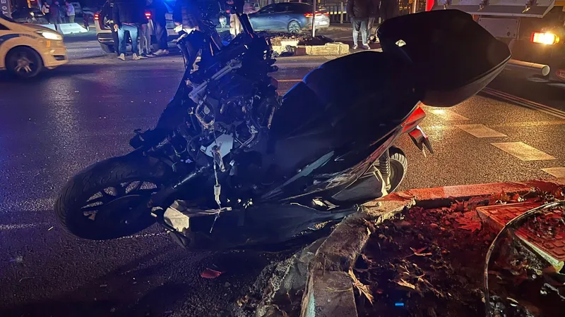 Muğla'da feci kaza: Motosiklet sürücüsü can verdi