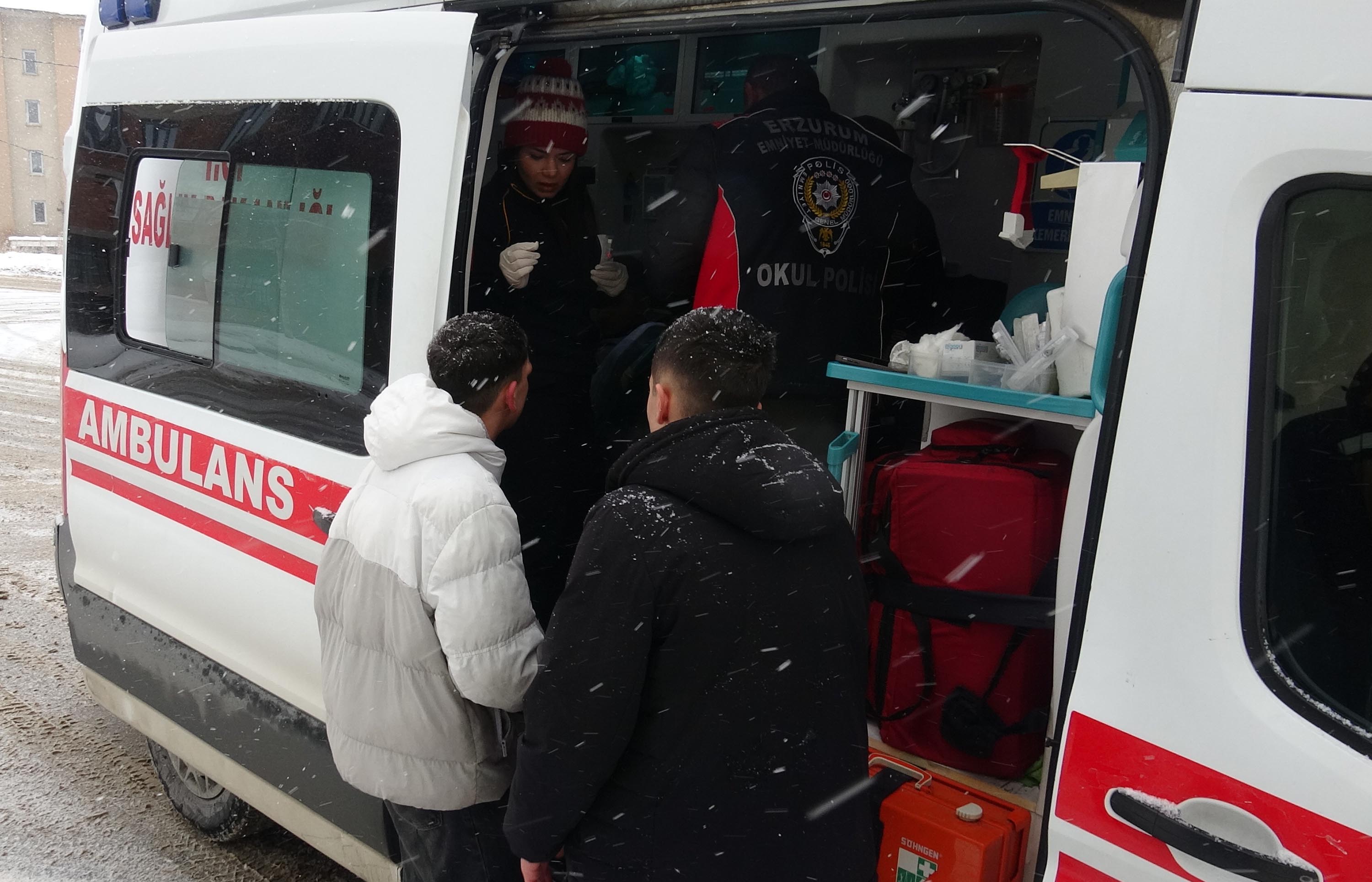 O K U L B A H C E S I N E G I R E N K U R T K O P E G I O G R E N C I 1090444 323697