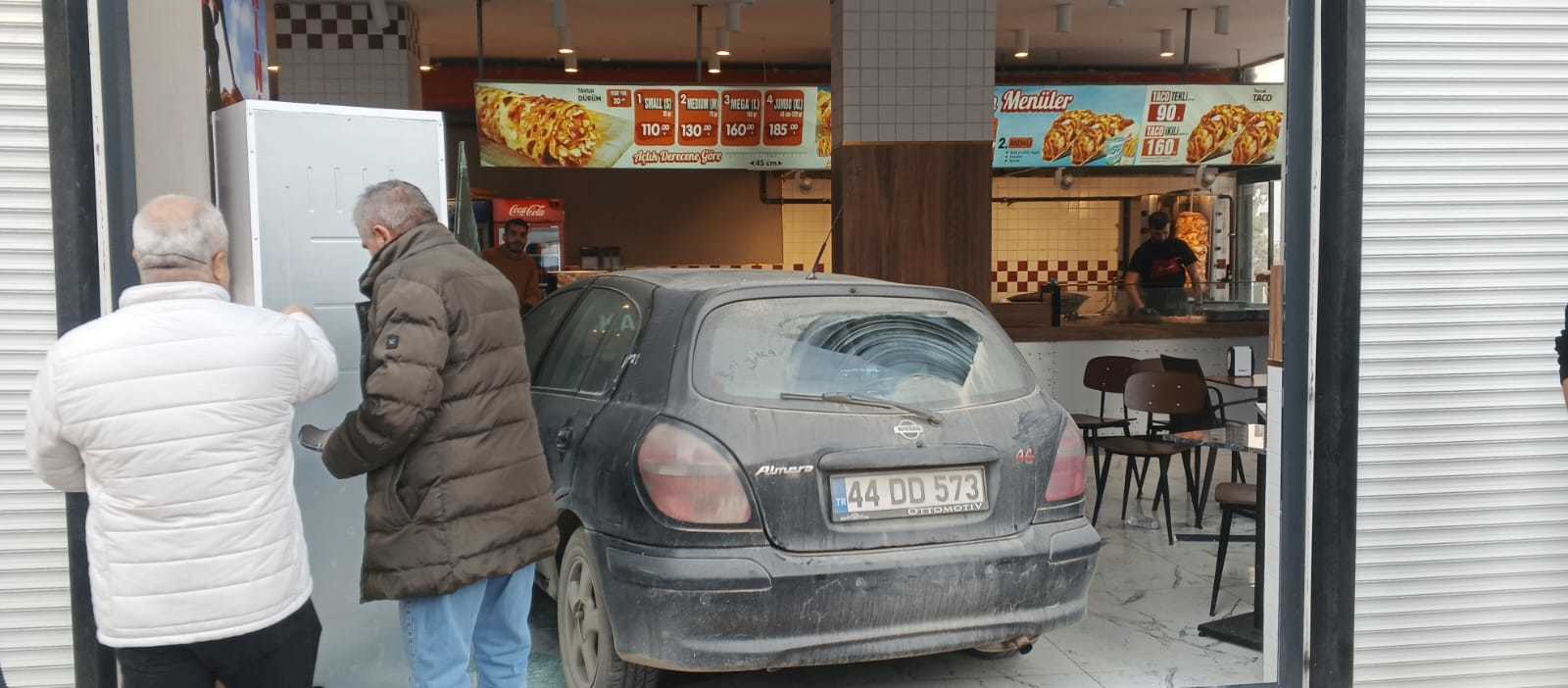 O T O M O B I L D O N E R S A L O N U N A G I R D I O A N L A R K 1080088 320567