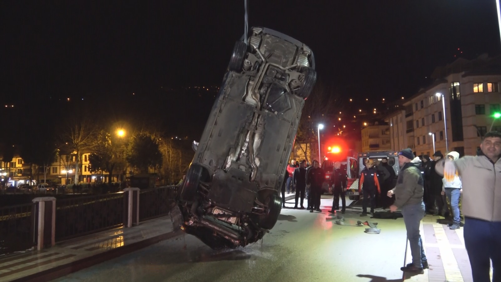 O T O M O B I L Y E S I L I R M A K A U C T U 1 O L U 1 Y A 1087183 322716