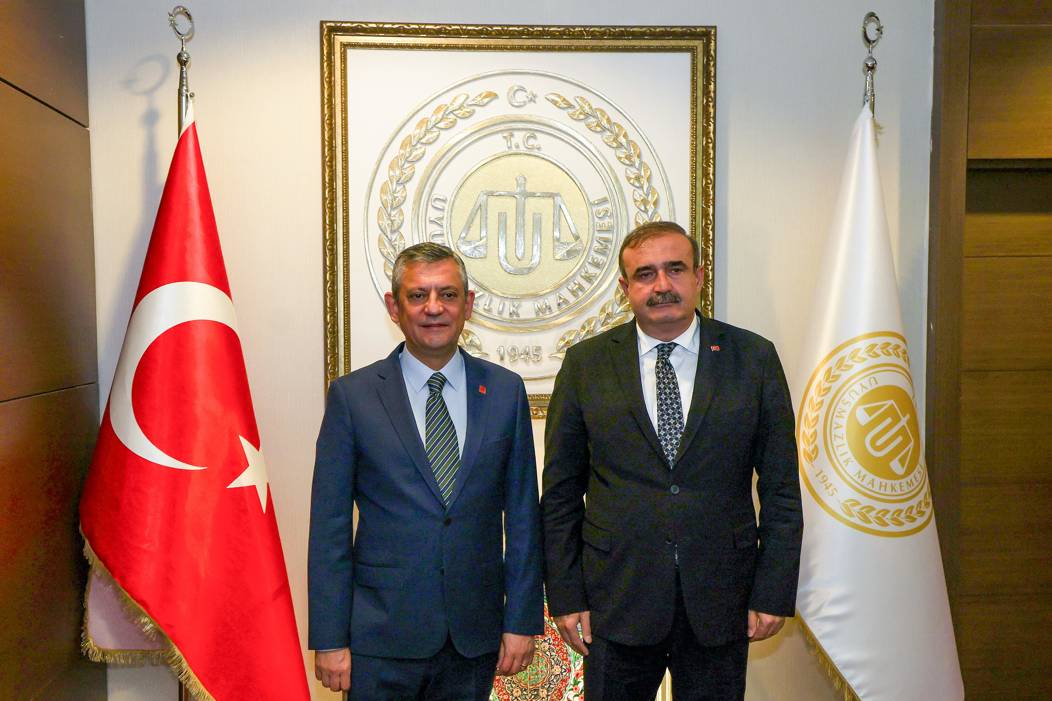 Özgür Özel’den Uyuşmazlık Mahkemesi Başkanı Güleç’e Ziyaret