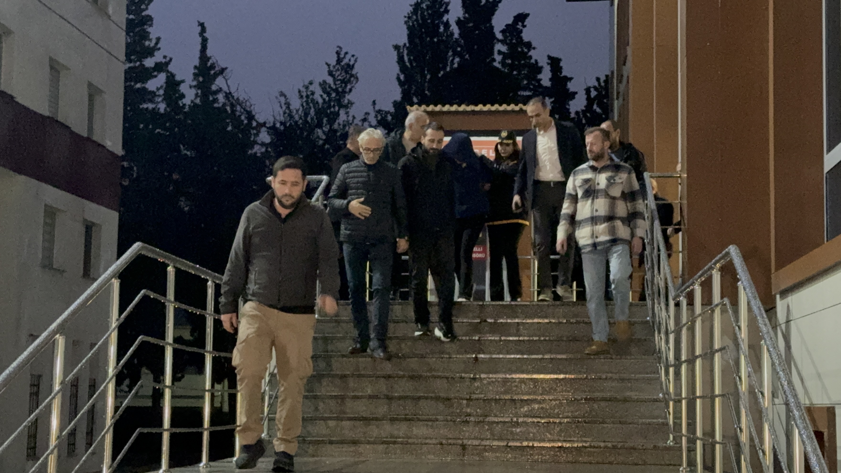 S A R K I C I G U L L U N U N O L U M U N E I L I S K I N S O R U S T 1060917 314850-1