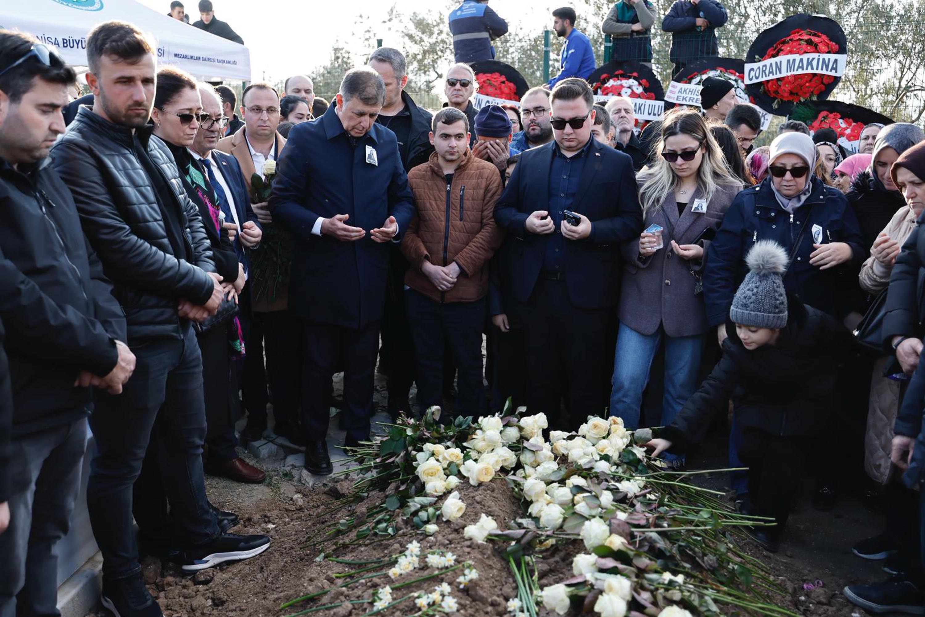 S E H Z A D E L E R B E L E D I Y E B A S K A N I G U L S A H D U R B A 1064855 315966