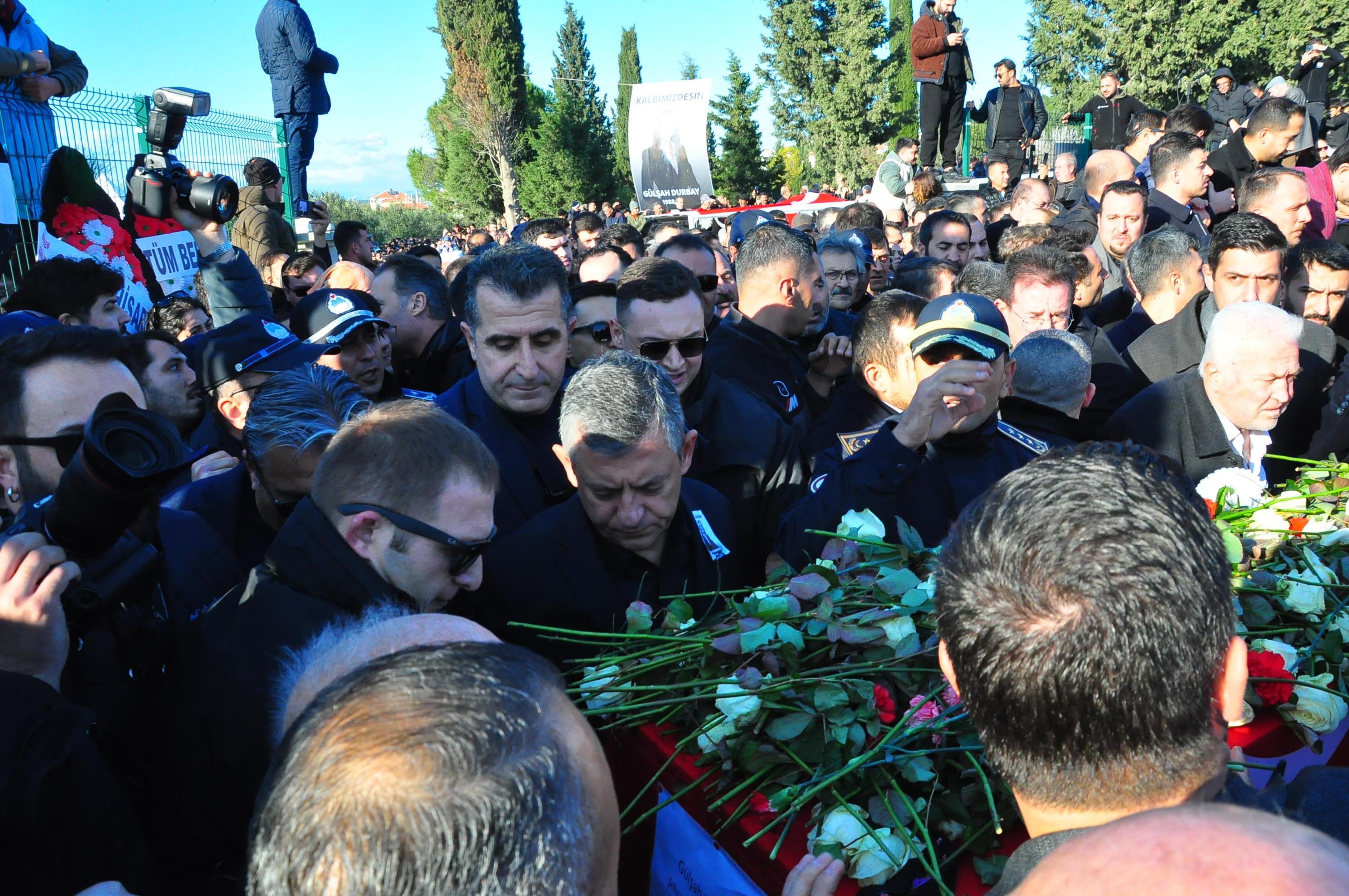 S E H Z A D E L E R B E L E D I Y E B A S K A N I G U L S A H D U R B A 1064857 315966