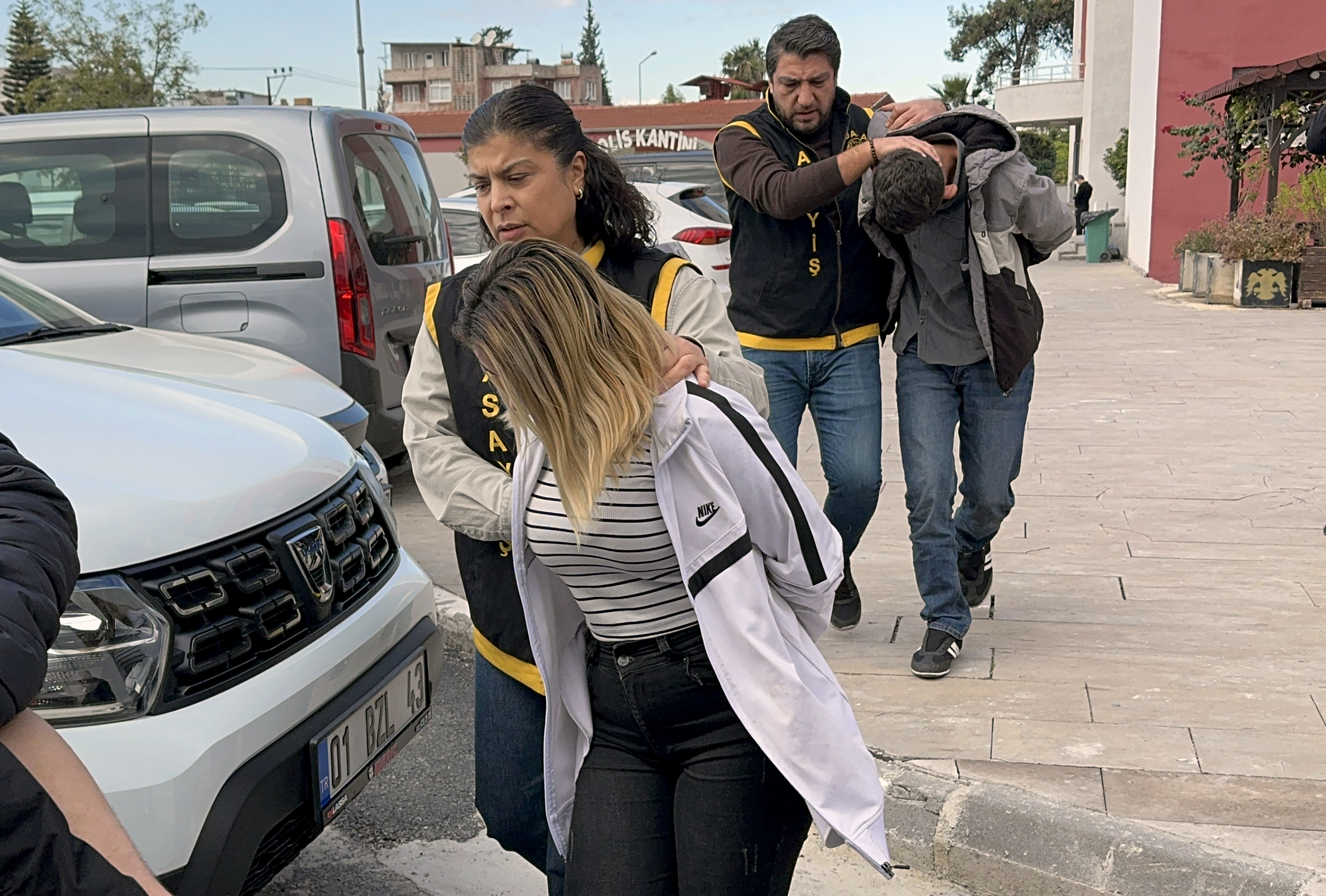 S E V G I L I S I N I N E S K I E R K E K A R K A D A S I N I O L D U R 1064846 315964