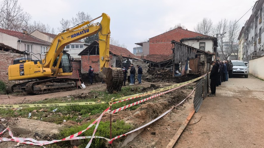 S I T E I N S A A T I K A Z I S I N D A M E Z A R K A L I N T I L A R I 1079626 320417