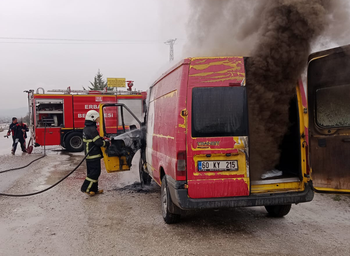 T O K A T’ T A K A R G O M I N I B U S U A L E V A L E V Y A N D I 1058515 314113