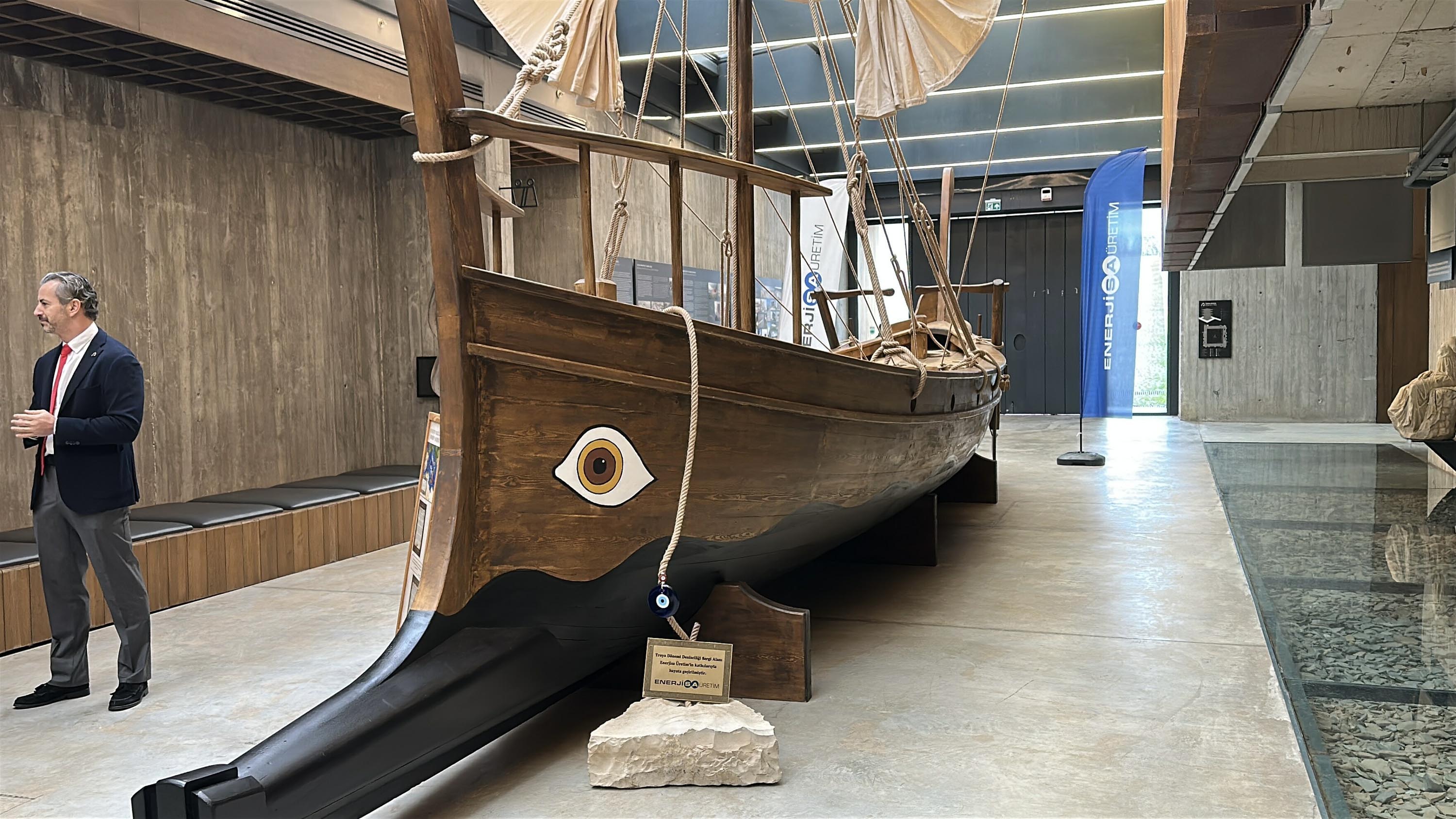 T R O Y A M U Z E S I D E N I Z C I L I K S E R G I A L A N I A C I L 1085638 322215