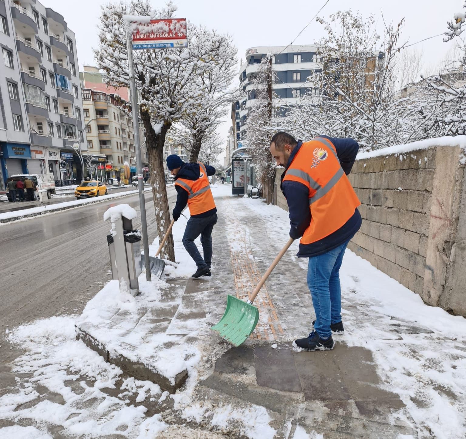 V A N D A K A R D A N K A P A N A N 90 Y E R L E S I M Y E R I Y 1066700 316544