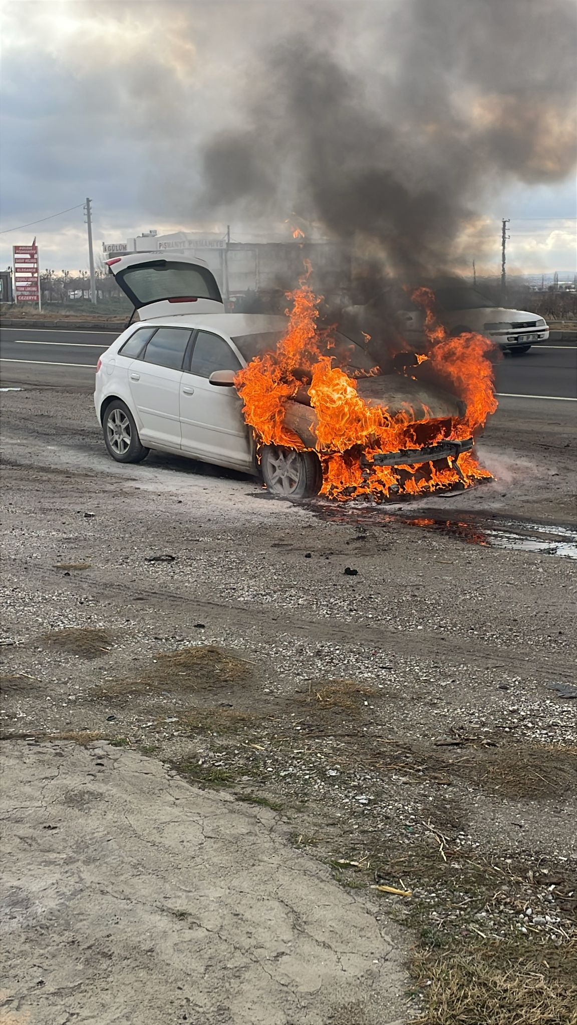 Y A N A N O T O M O B I L I N E Y A N G I N T U P U Y L E M U D A H A L 1058351 314066