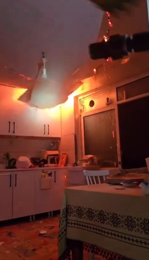 Y A N G I N A M U D A H A L E E D E R K E N C O K E N T A V A N I N A 1076272 319322