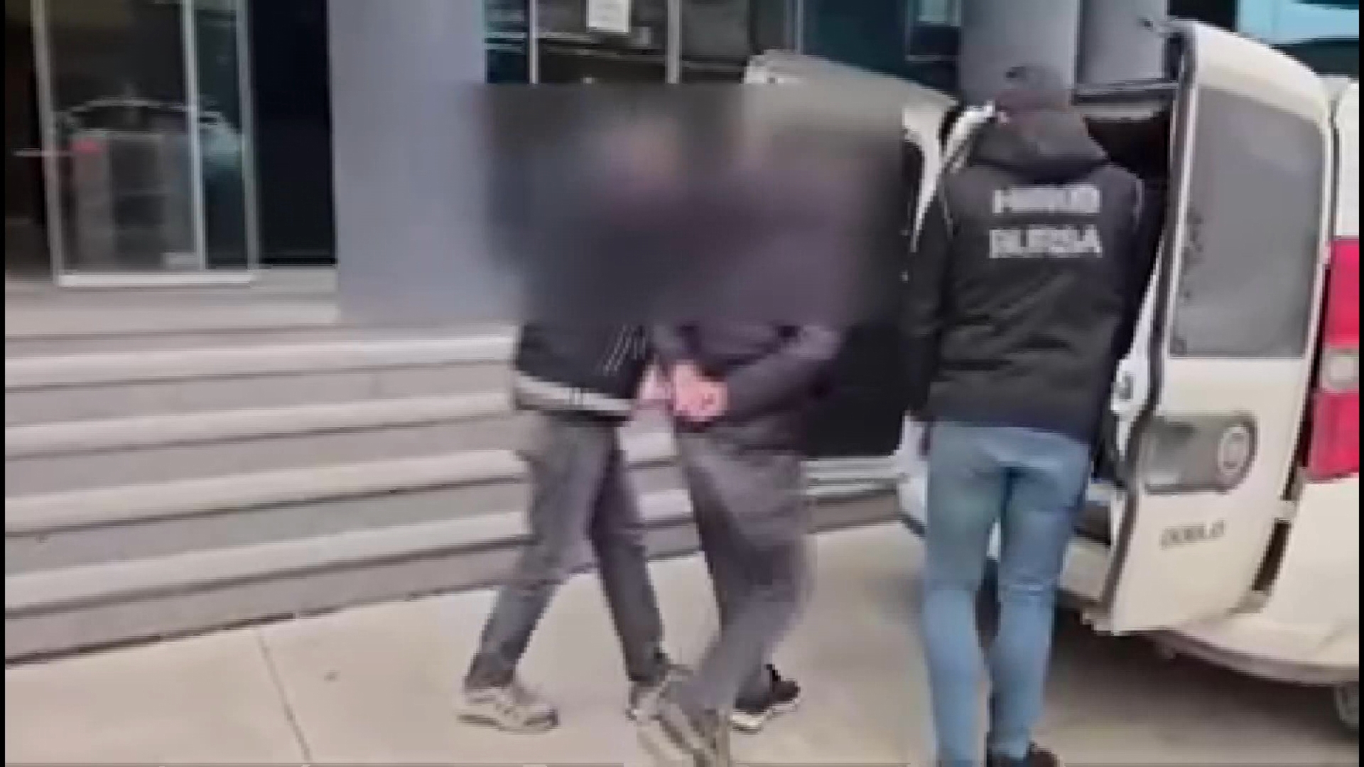 Y I L B A S I O N C E S I N A R K O T I K O P E R A S Y O N U 34 T 1087110 322681