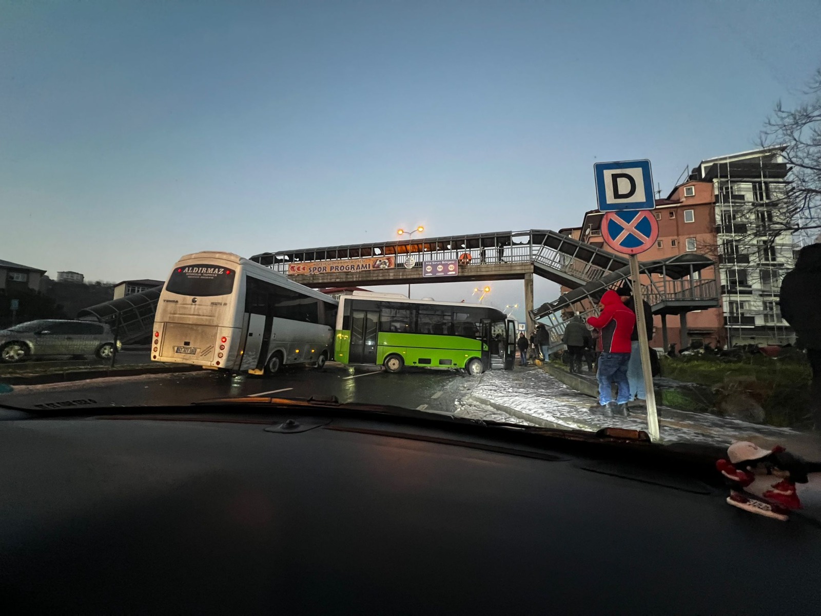 Z O N G U L D A K T A B U Z L A N A N Y O L D A 5 A R A C B I R B 1087199 322717