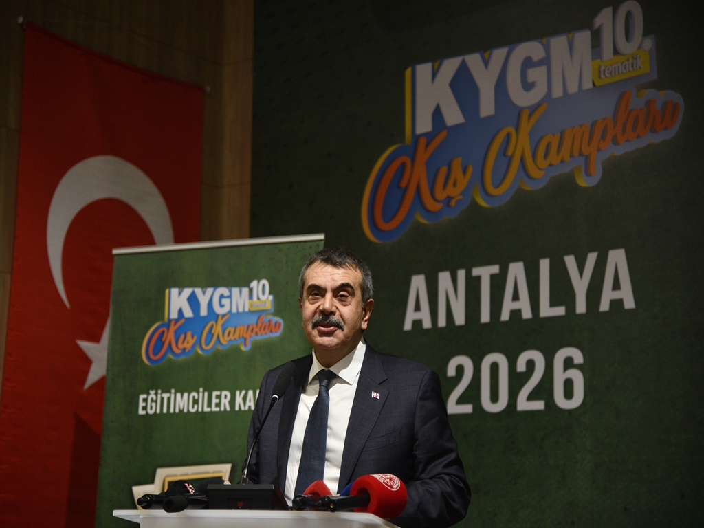 Bakan Tekin: Türkiye'de Kılık Kıyafet Üzerinden Baskı Yok