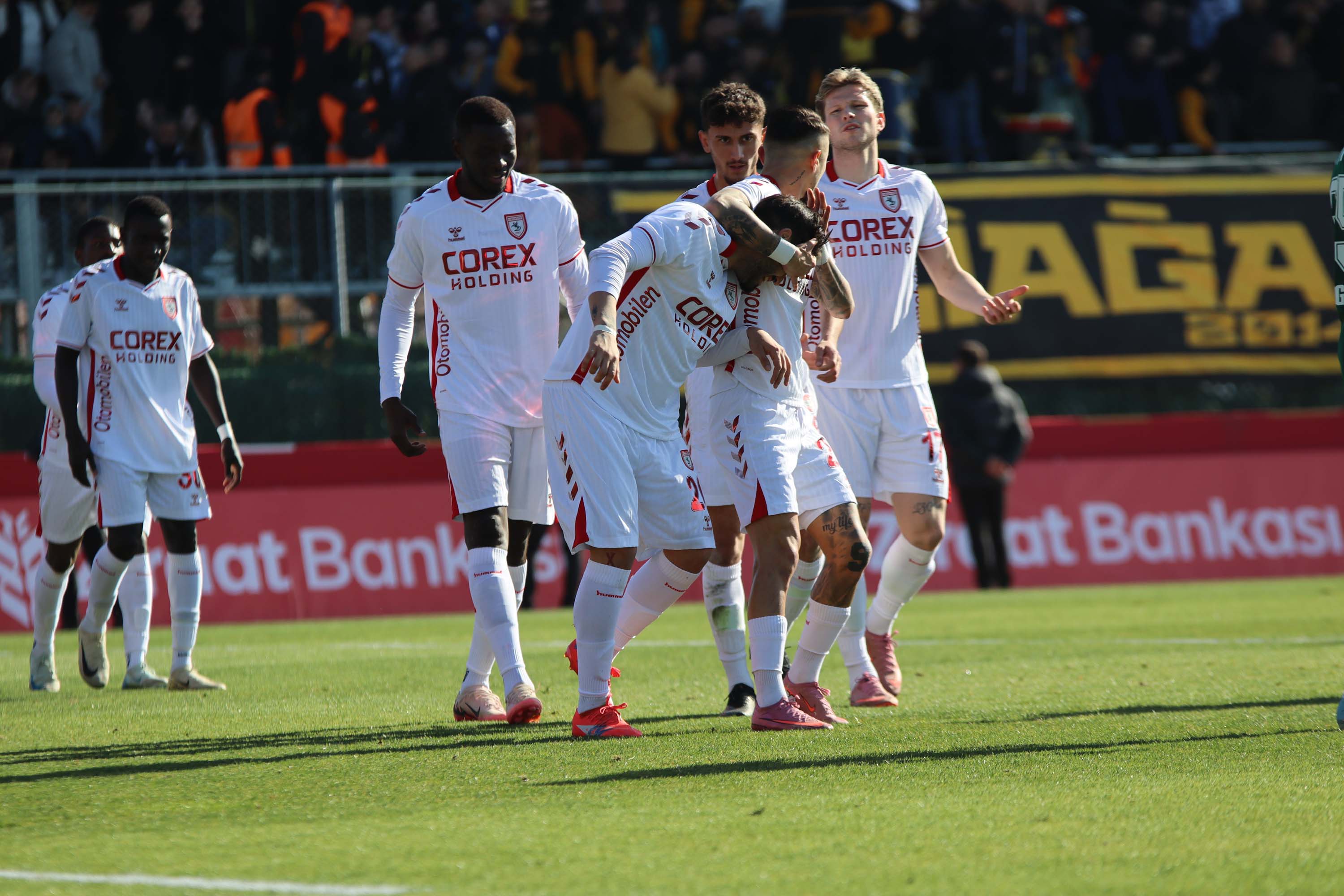 A L I A G A F K S A M S U N S P O R F O T O G R A F L A R 1114997 331003