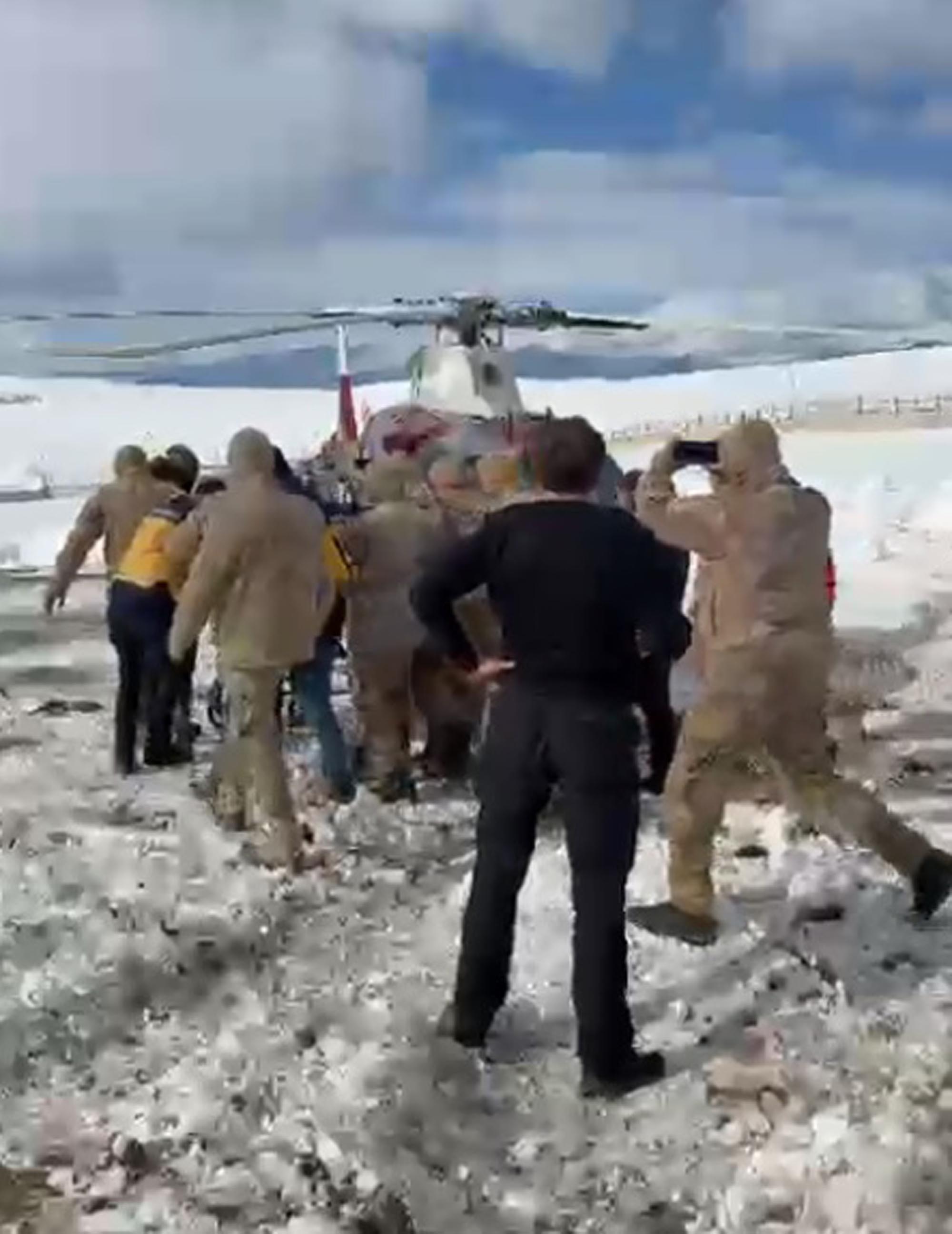 A M B U L A N S H E L I K O P T E R 1 G U N L U K B E B E K I C I N 1126004 334156