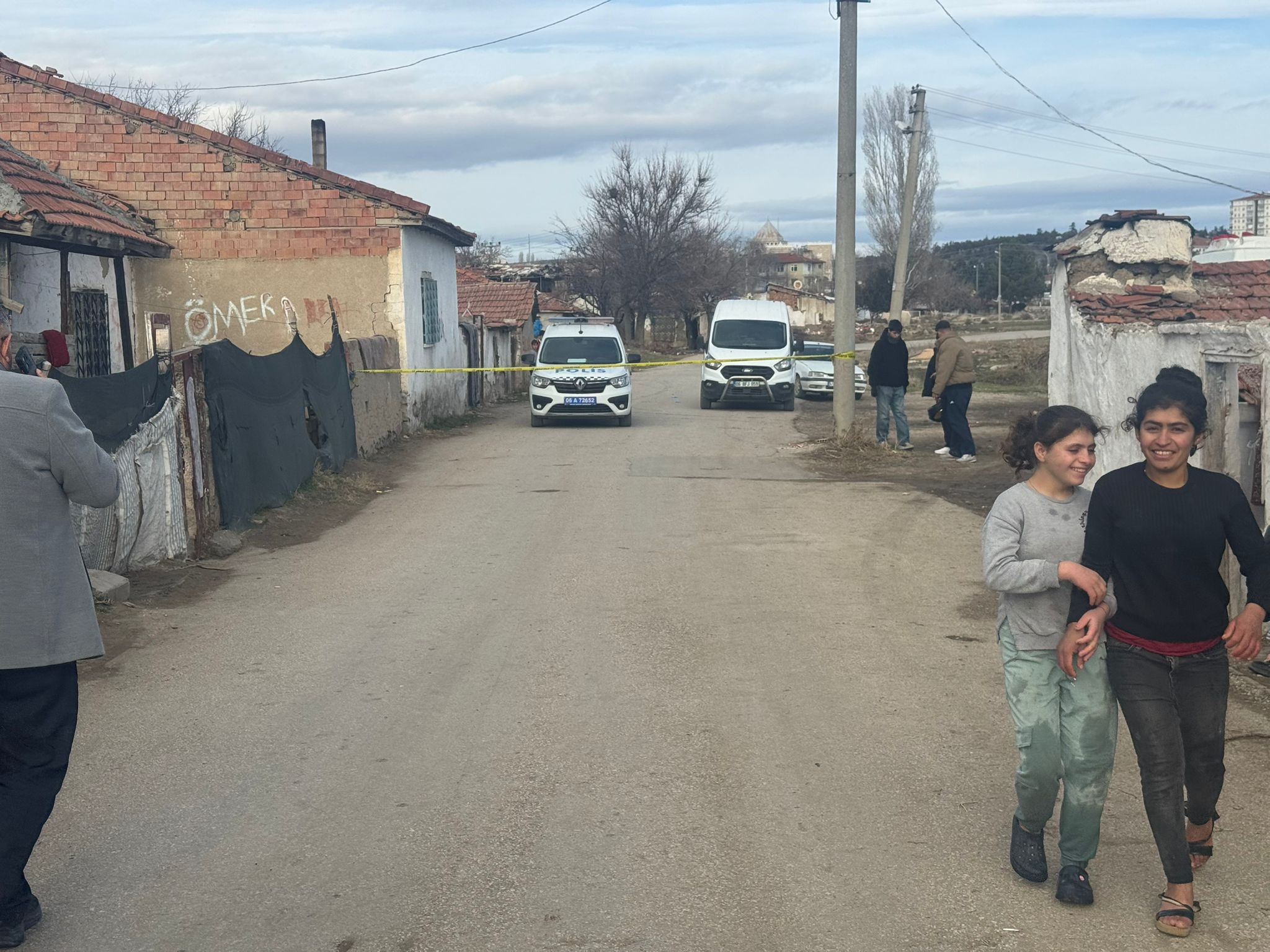 A N K A R A D A B O C E K I L A C I N D A N 7 K I S I Z E H I R L E 1098008 325910