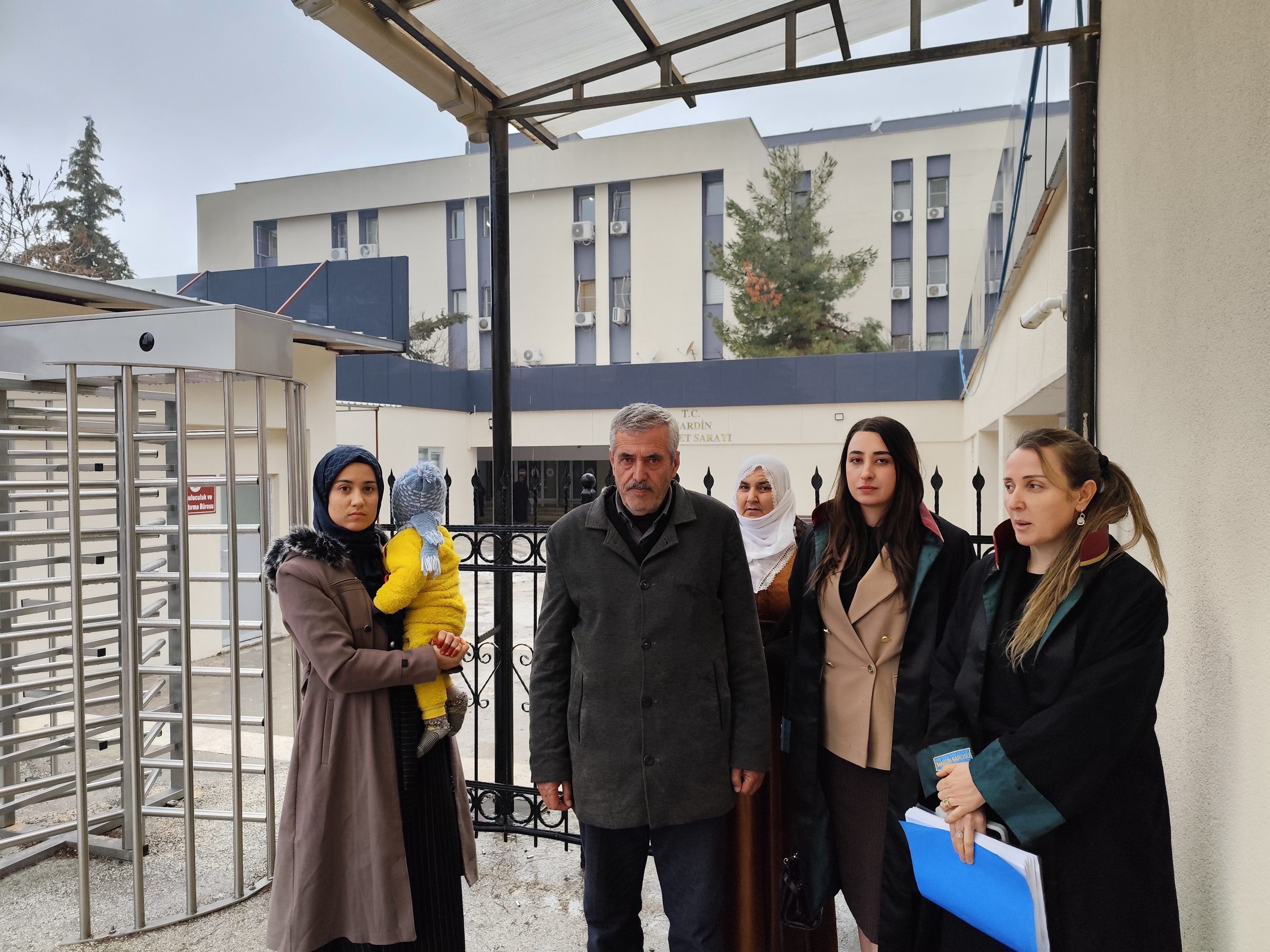 A R A C I N A B O M B A K O Y A N O G L U N U N T A H L I Y E S I N I 1142245 339165