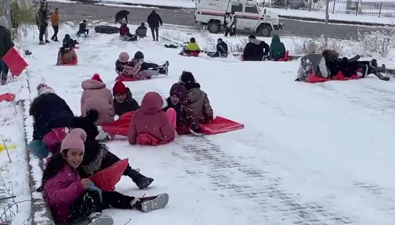 A R T V I N’ D E C O C U K L A R K A R I N K E Y F I N I C I K A R D I 1092607 324308