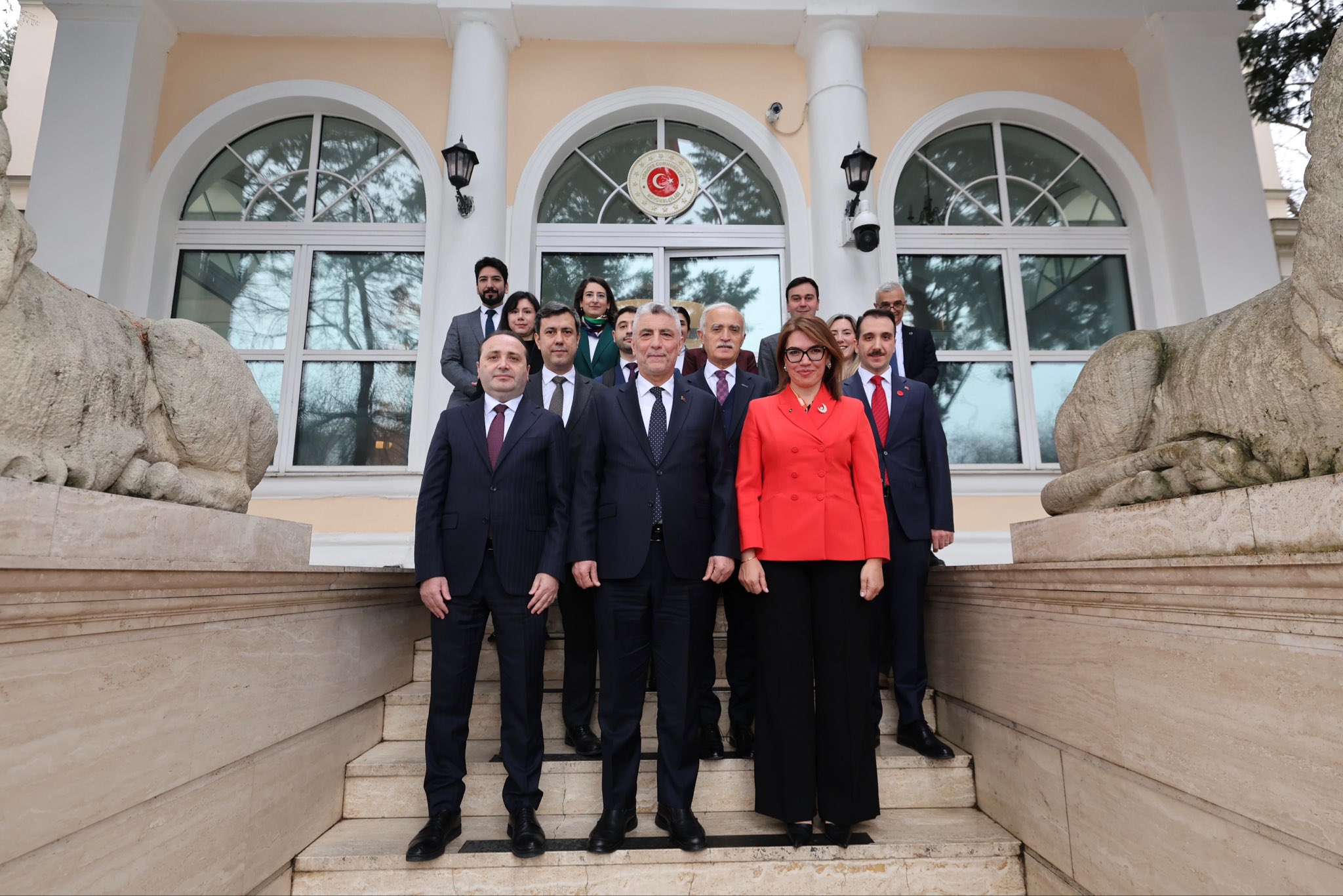 B A K A N B O L A T T U R K I Y E’ N I N B U D A P E S T E B U Y U K 1138351 337968