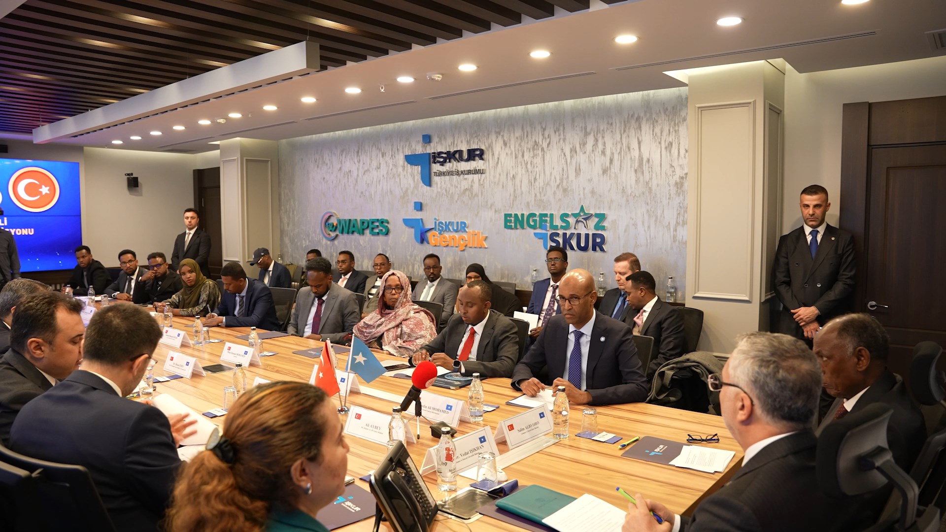 B A K A N I S I K H A N S O M A L I L I M E V K I D A S I I B R O I 1114504 330864