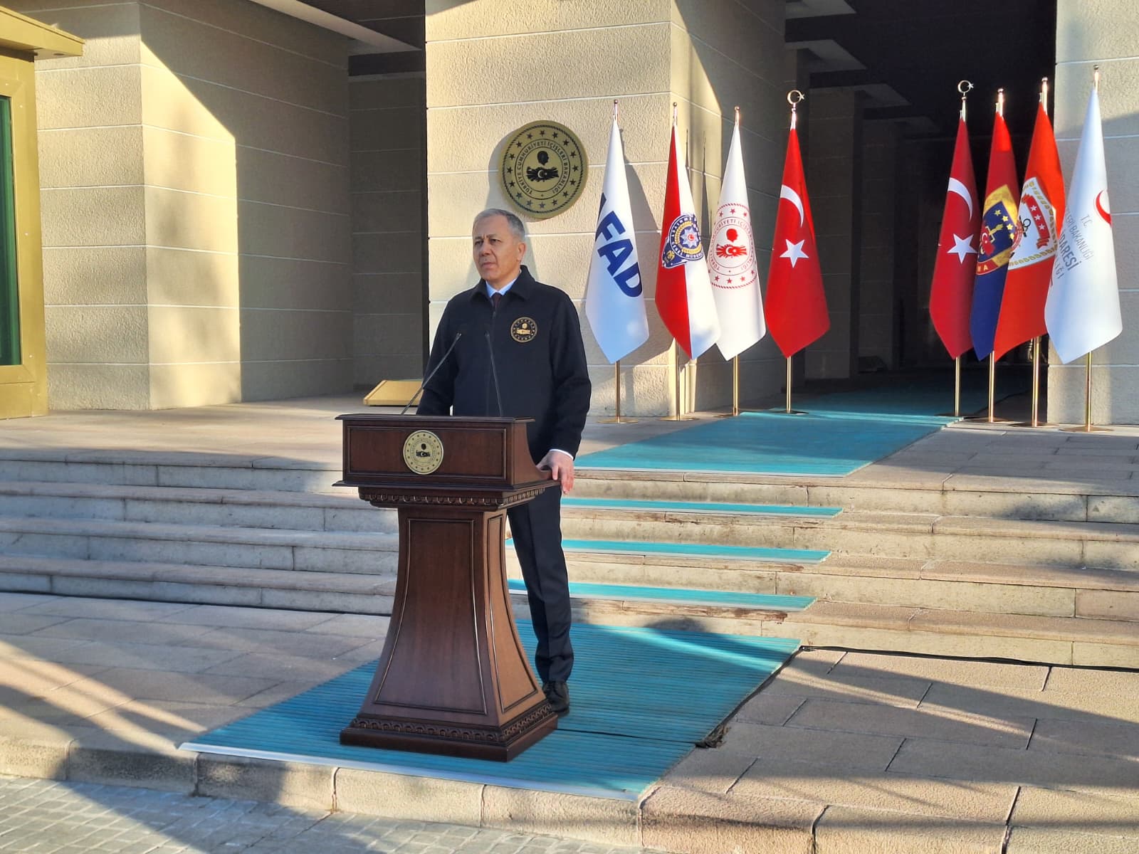 B A K A N Y E R L I K A Y A I Z M I R M E R K E Z L I 14 I L D E K 1125188 333891