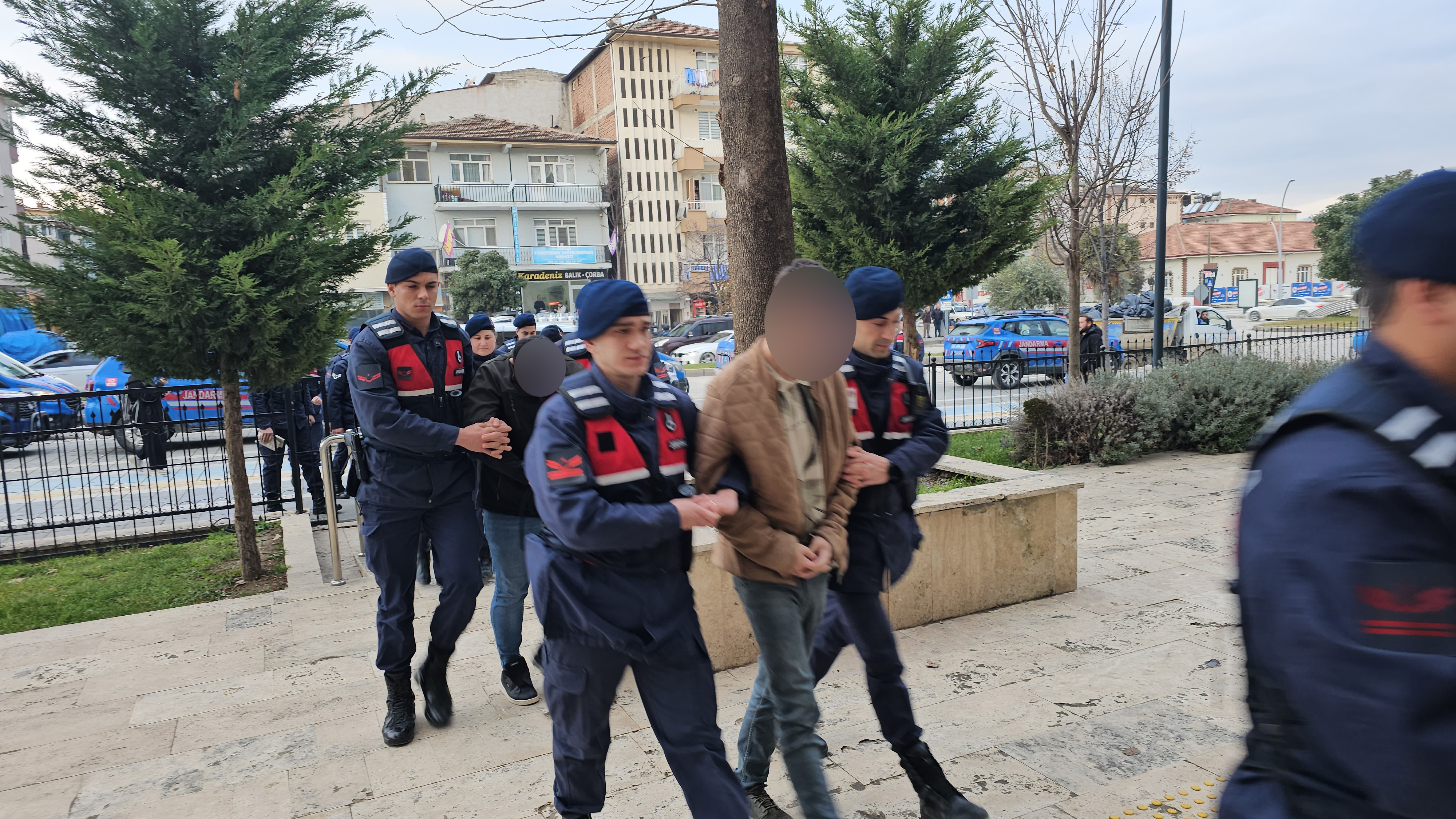 B A N K A H E S A B I K I R A L A Y I P D O L A N D I R I C I L A R A G 1115901 331305