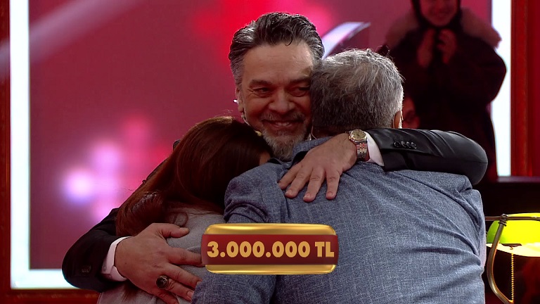 B E Y A Z’ L A J O K E R G O R U C U Y E C I K T I 1092021 324157