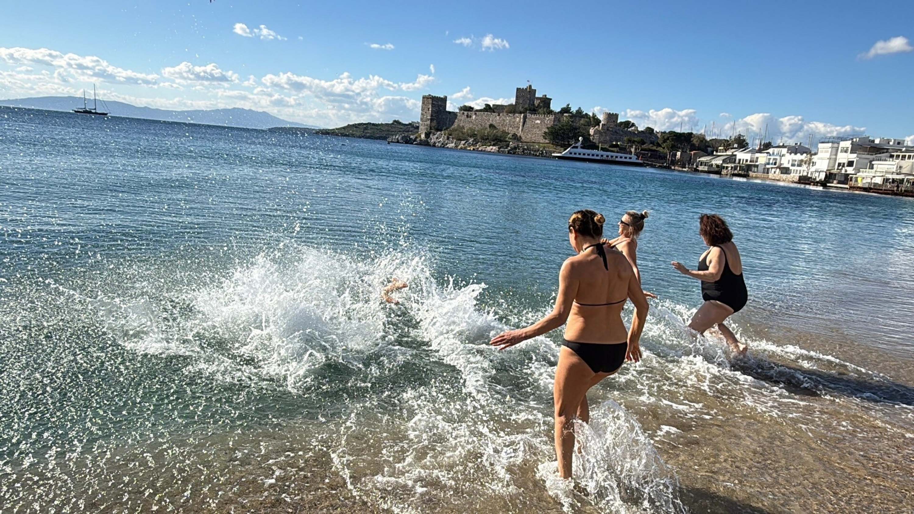 B O D R U M V E M I L A S T A Y E N I Y I L I N I L K G U N U N D 1092774 324348