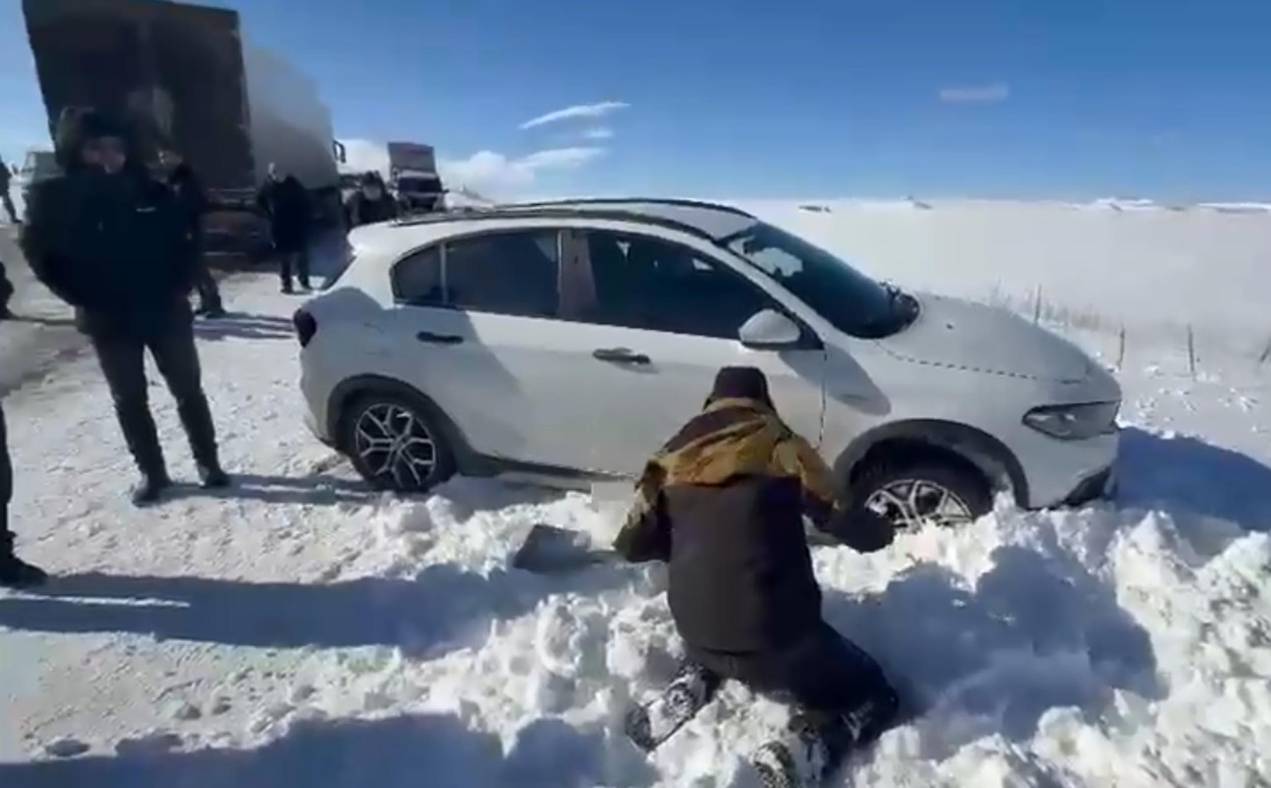 B U Z D A K A Y A N T I R M A K A S A T T I T U R K I Y E G U R 1127405 334632