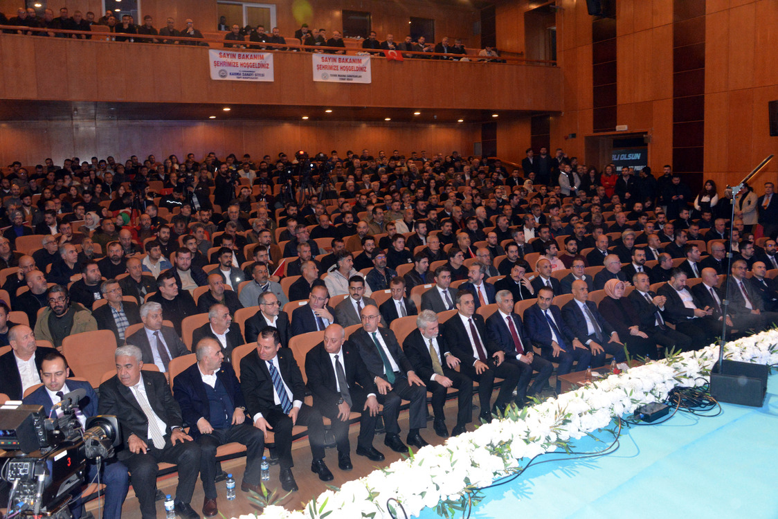 Bakan Kacir Kahramanmaras’ta 64 Milyar 1143962 339635 (1)