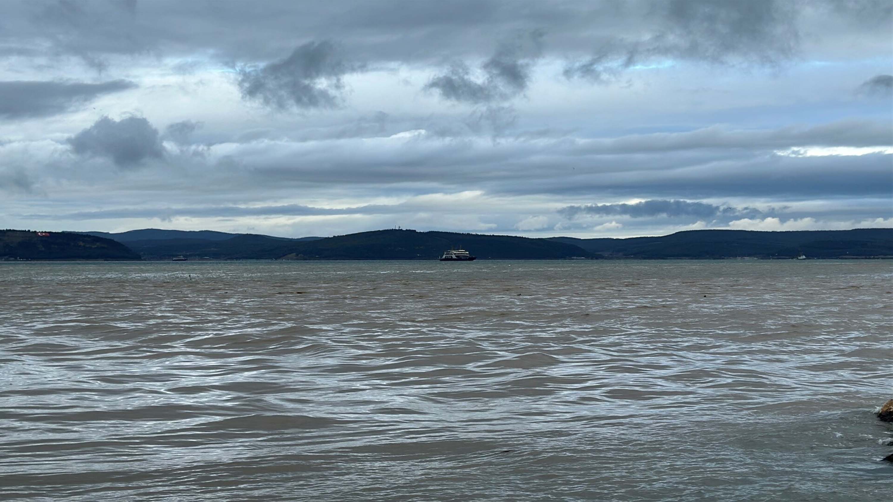 C A N A K K A L E B O G A Z I N D A D E N I Z I N R E N G I K A H V E 1141441 338932