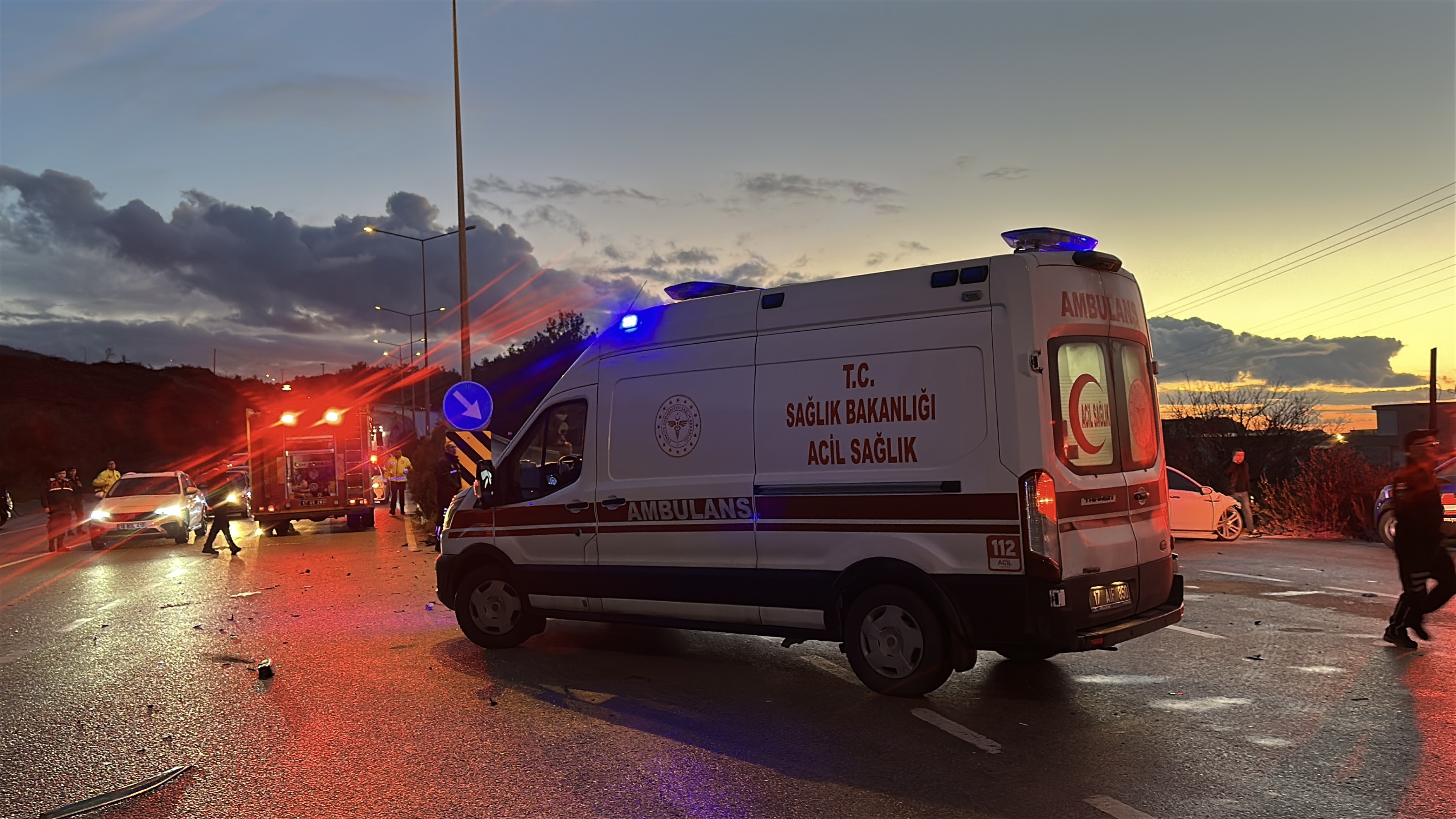 C A N A K K A L E’ D E 2 O T O M O B I L C A R P I S T I 1’ I A G 1142526 339250